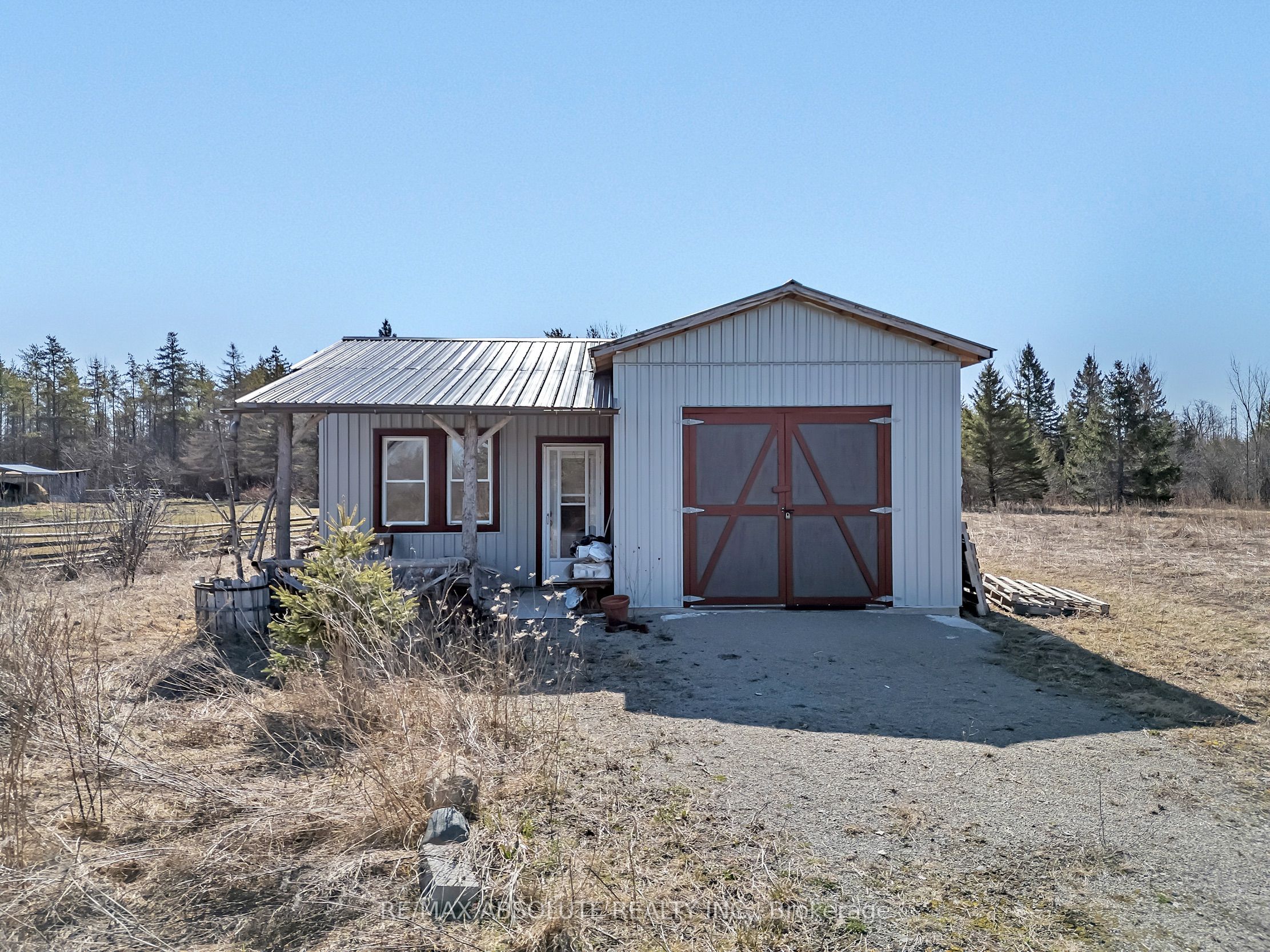 18 Wolford Centre Drive Property Photo
