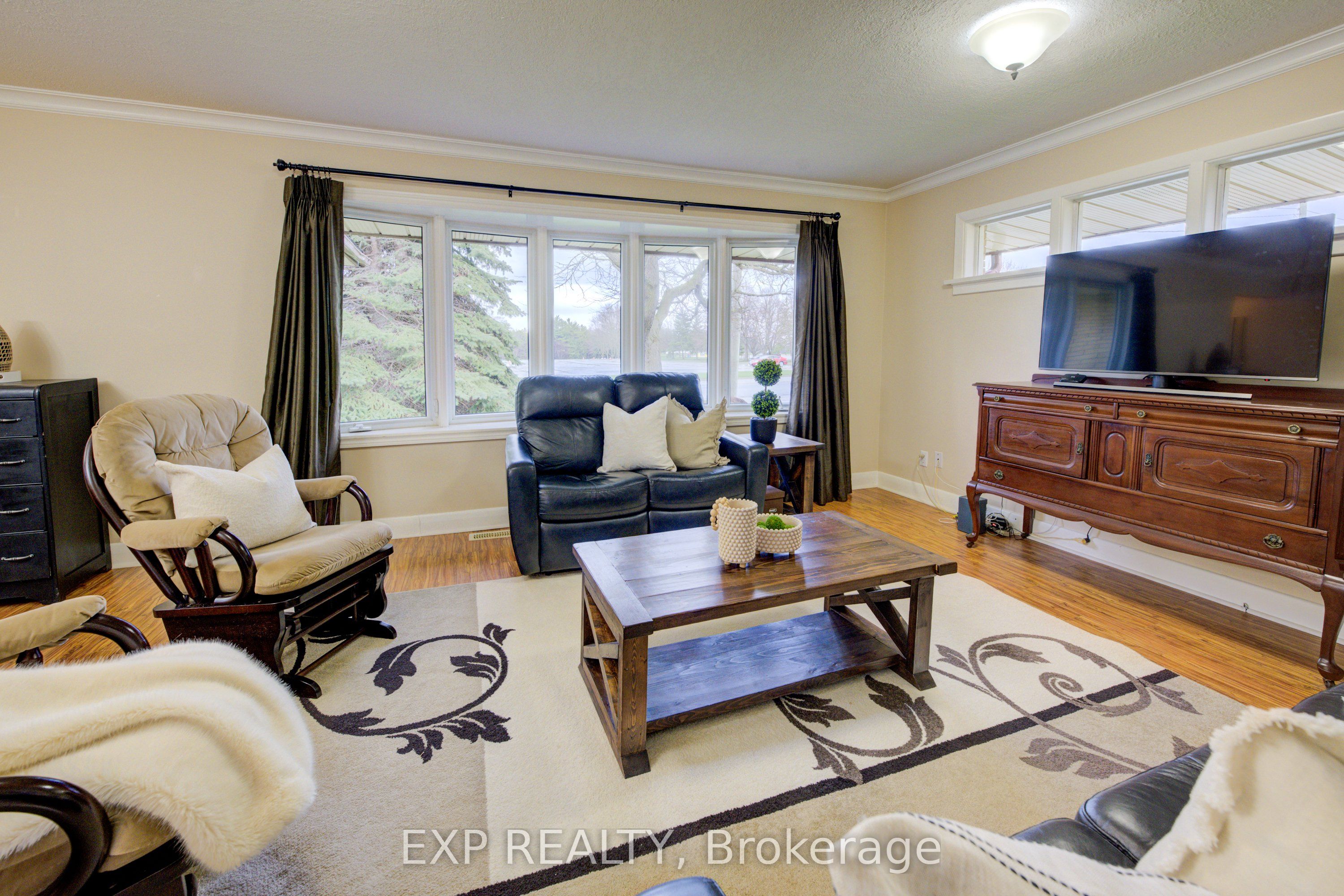 2166 Floradale Road Property Photo 6