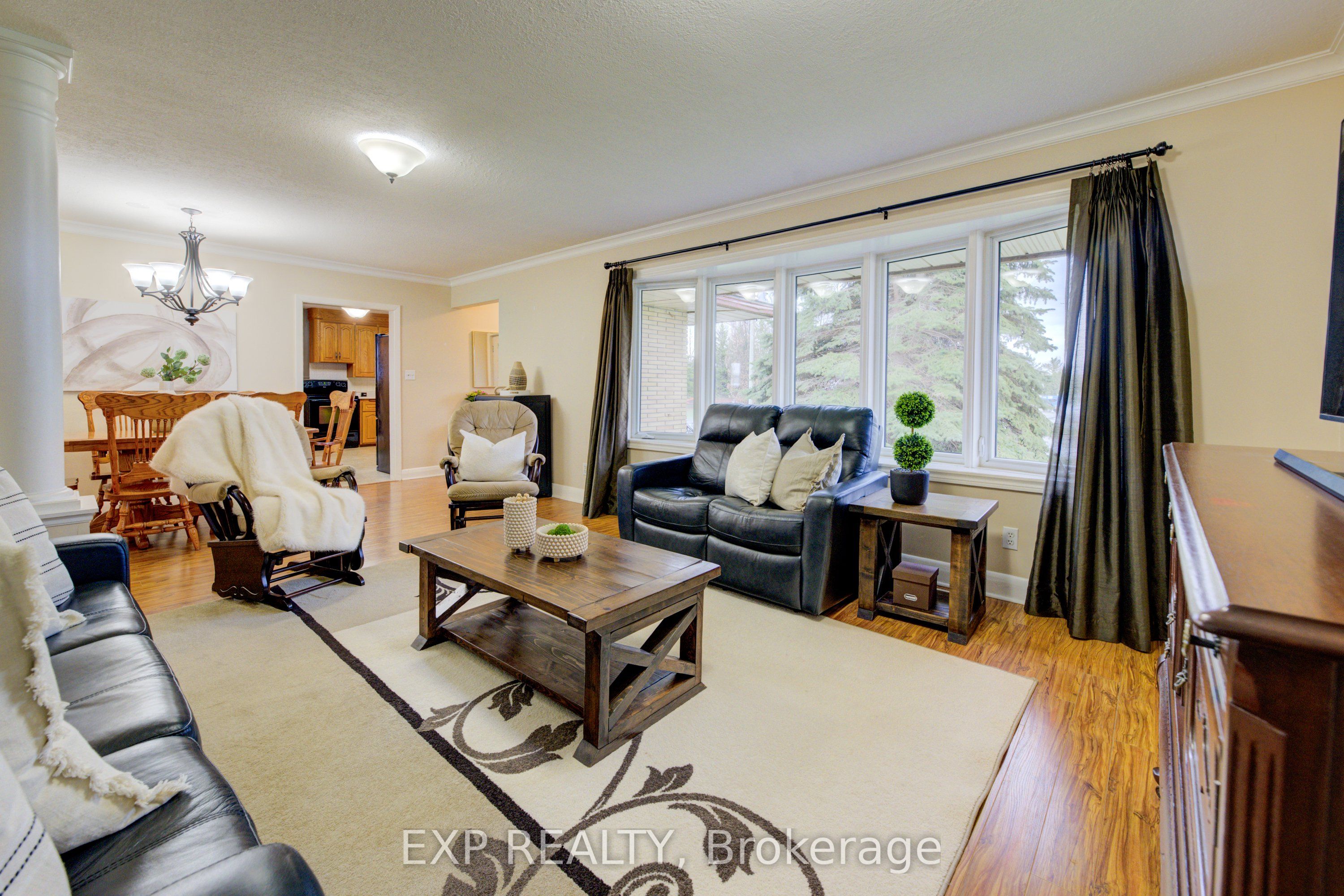 2166 Floradale Road Property Photo 8