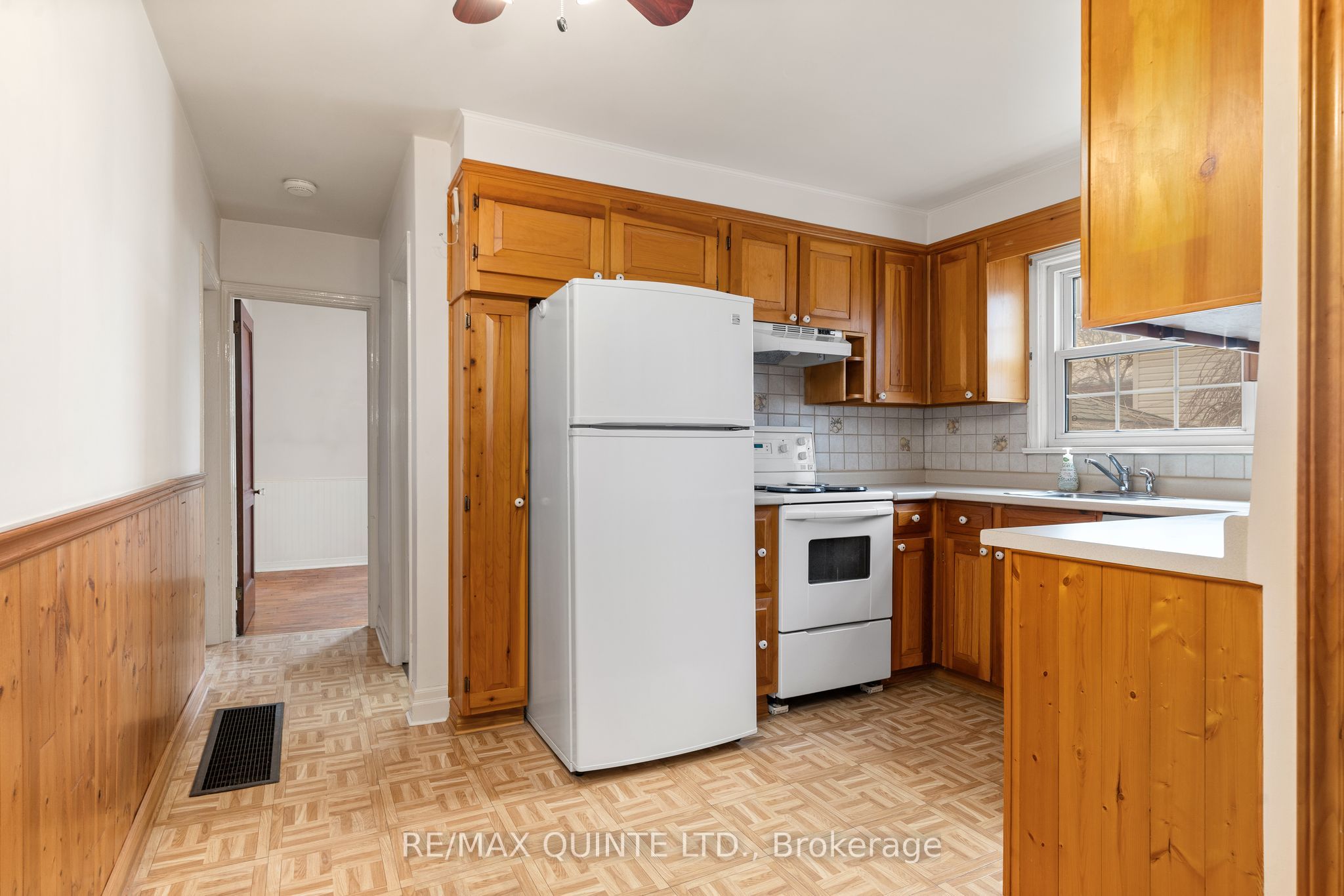25 Valleyview Cres Property Photo 5