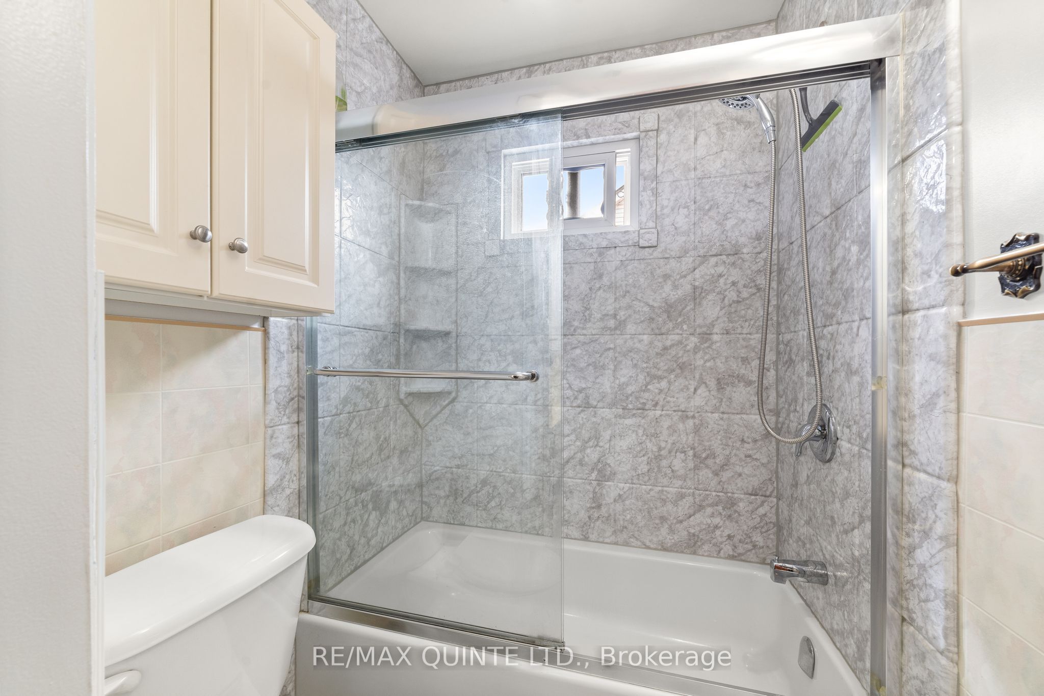 25 Valleyview Cres Property Photo 17
