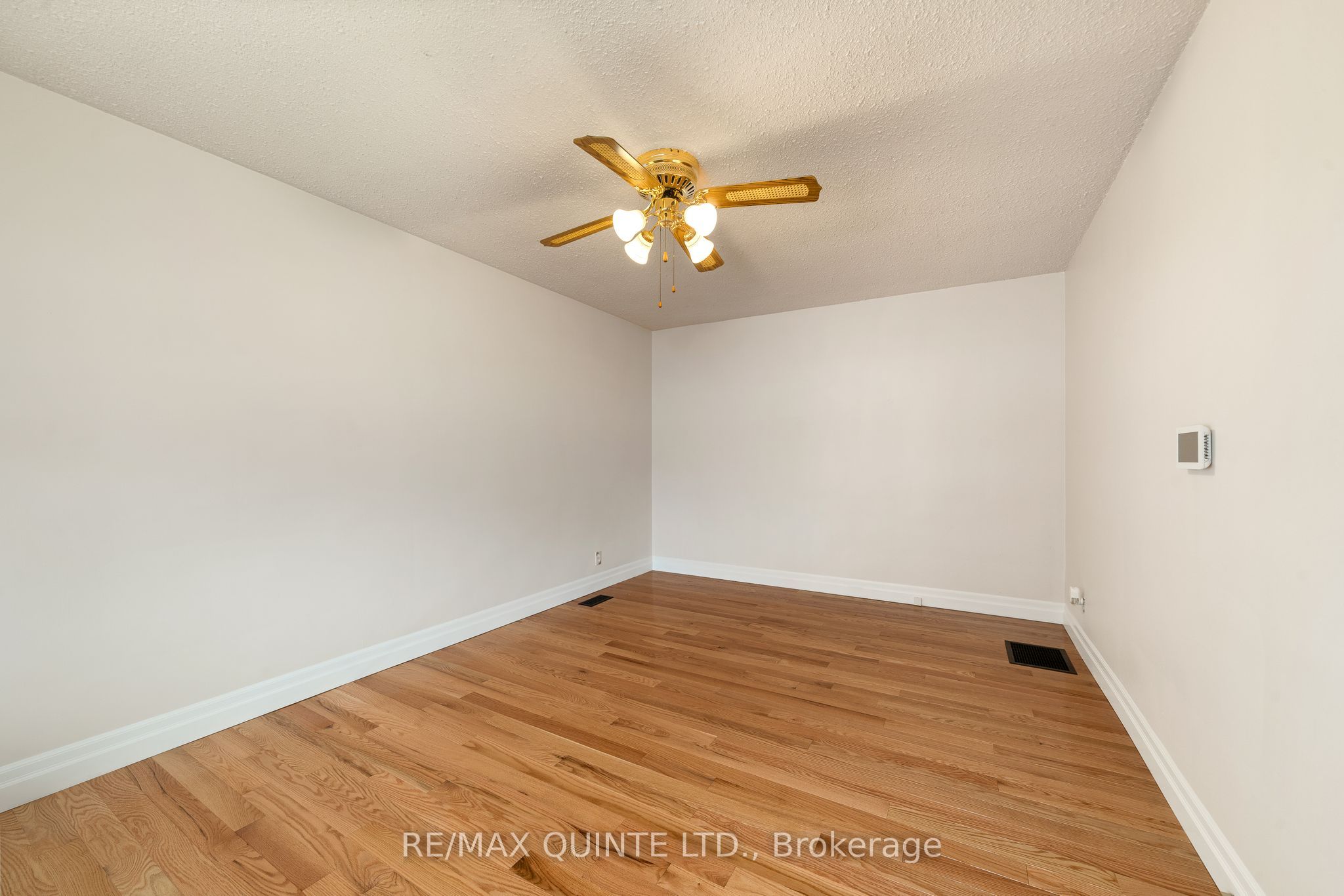 25 Valleyview Cres Property Photo 18