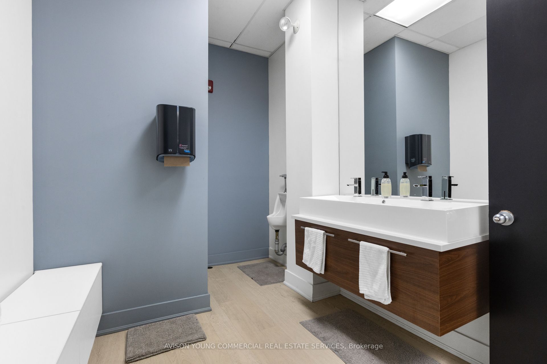 359-363 Bank Street Property Photo 11