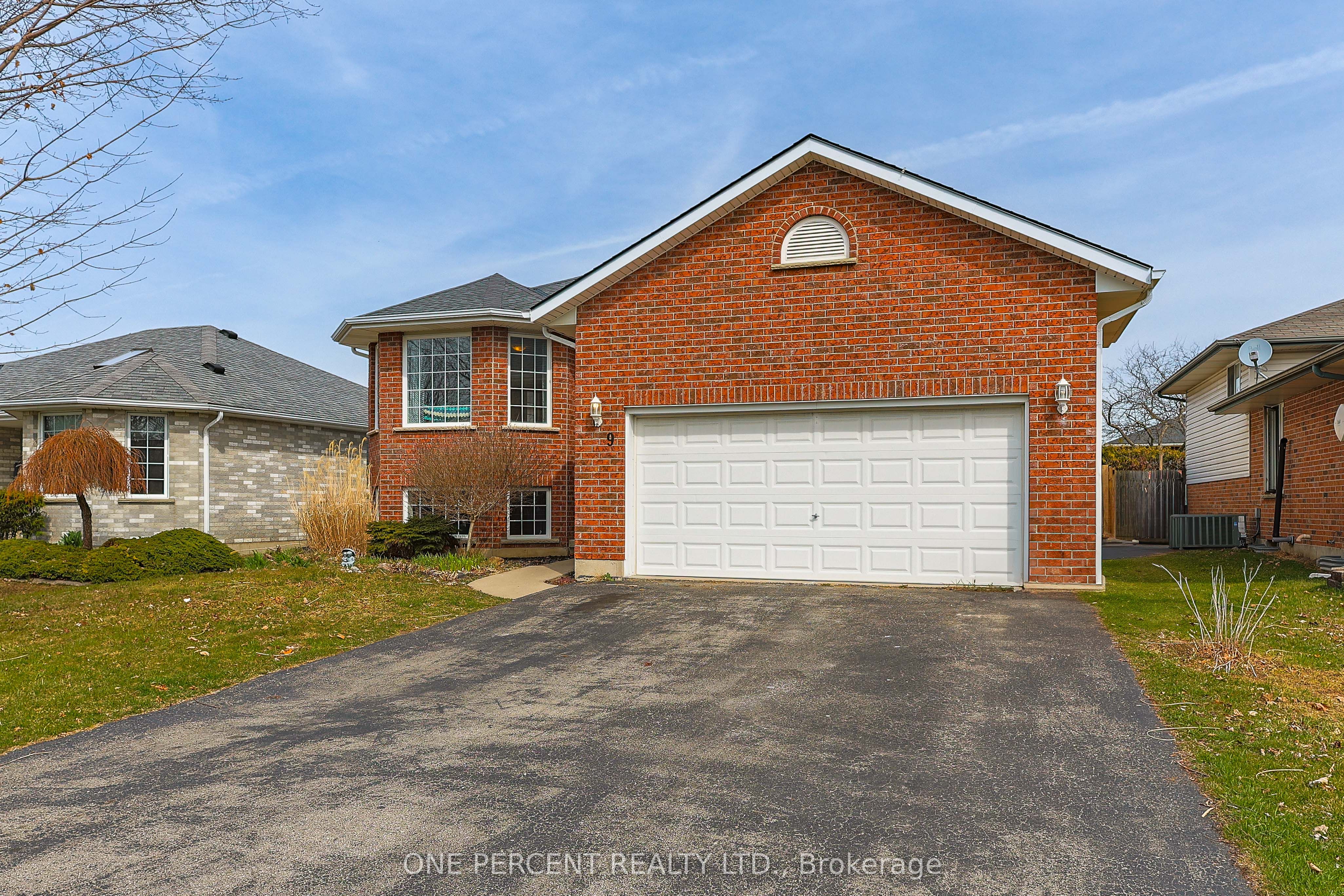 9 Johnson Crescent Property Photo