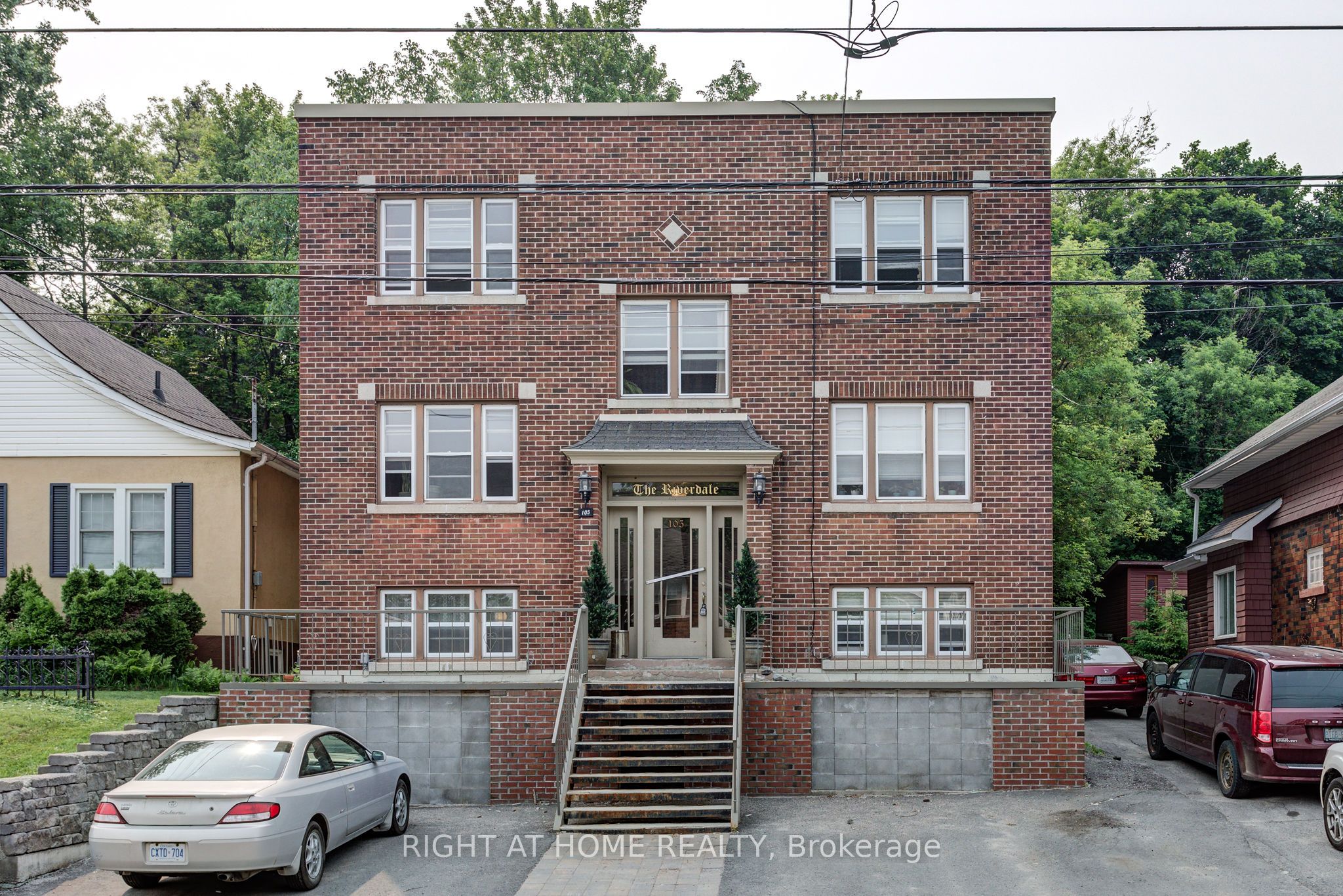 105 Riverside Drive Property Photo
