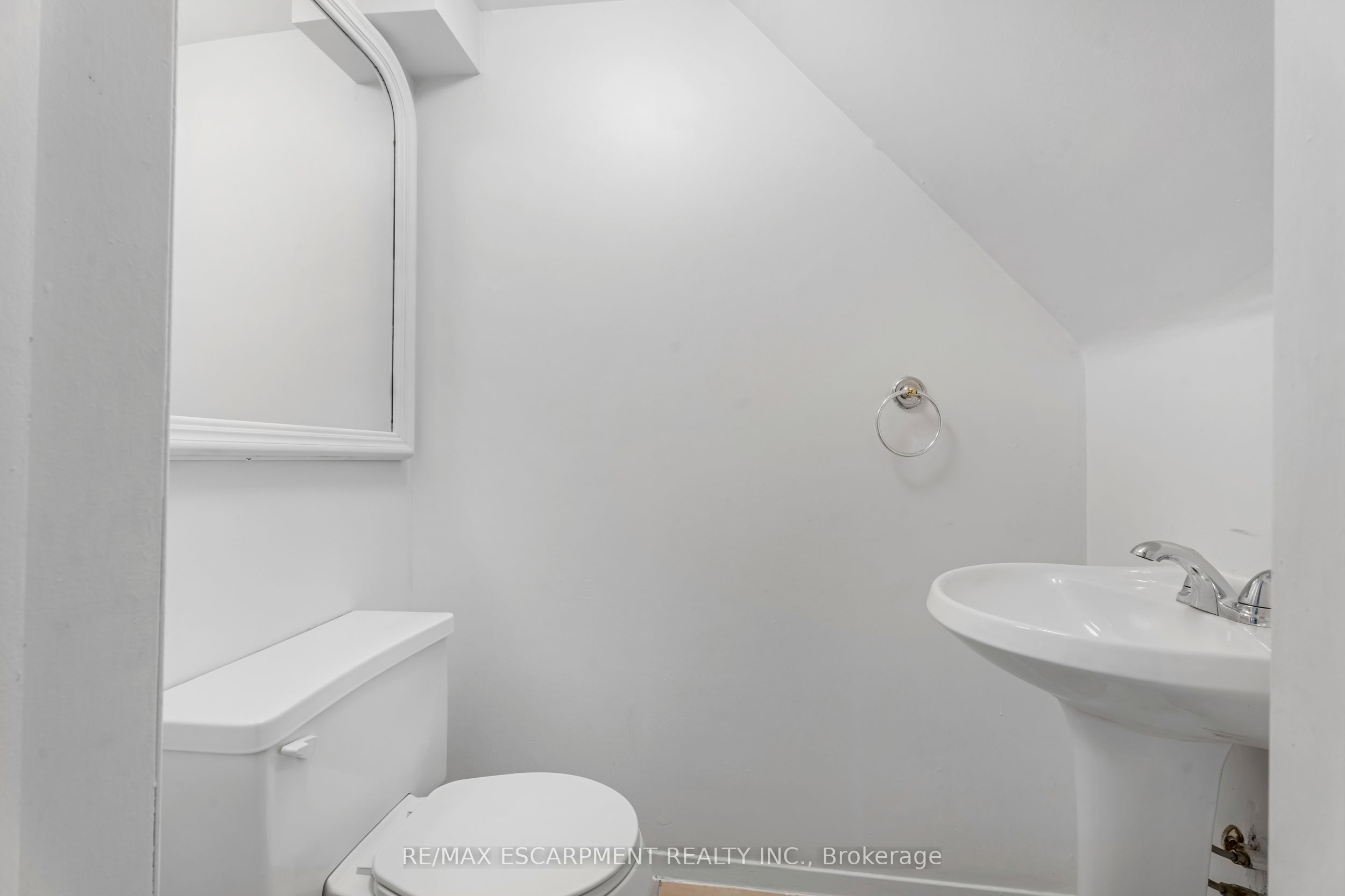 1350 Limeridge Road E 33 Property Photo 22