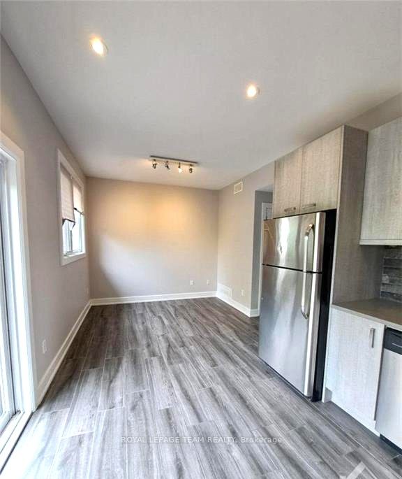 475b Churchill Avenue Property Photo 6