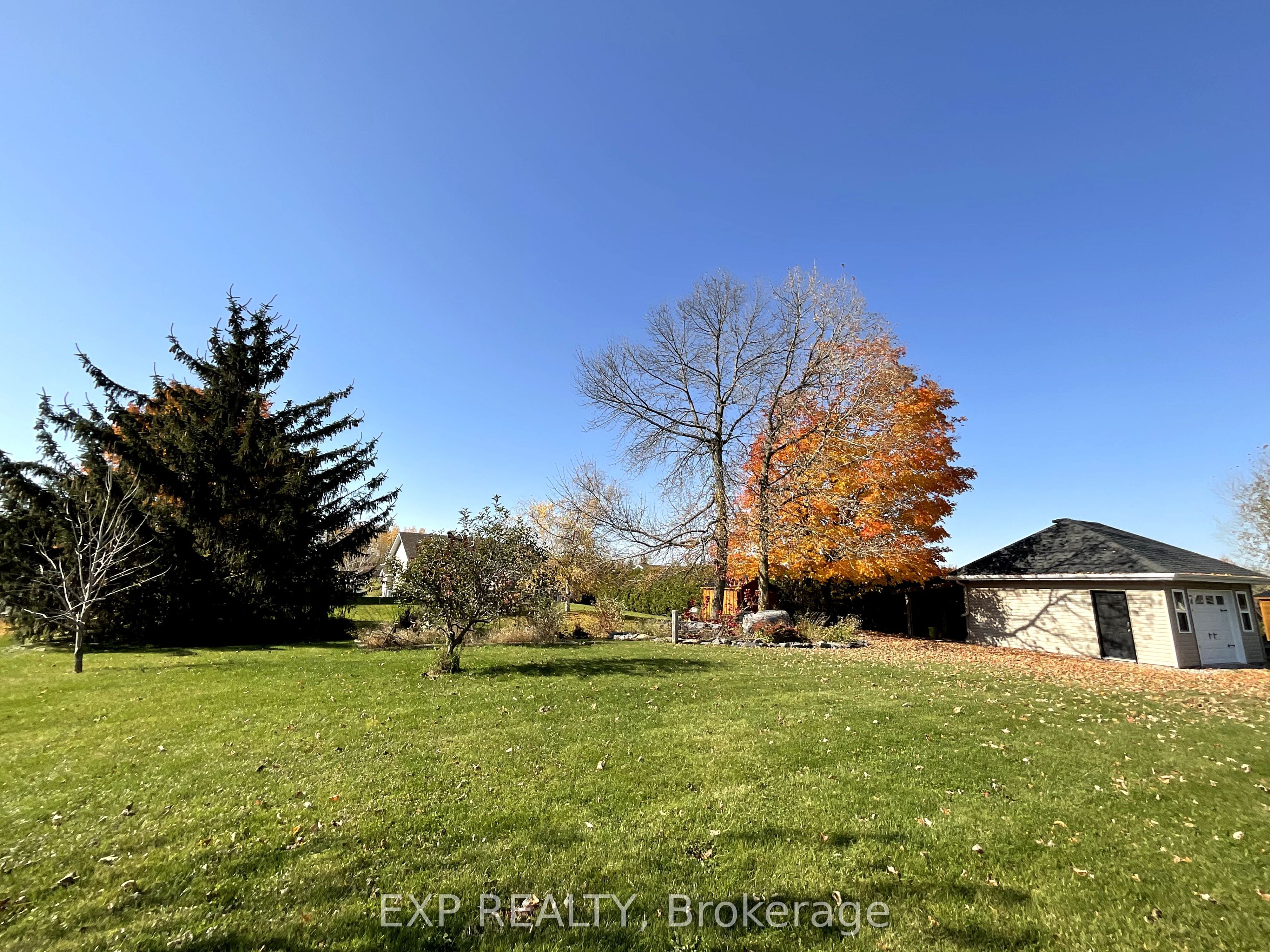 26 Penny Lane Property Photo 8