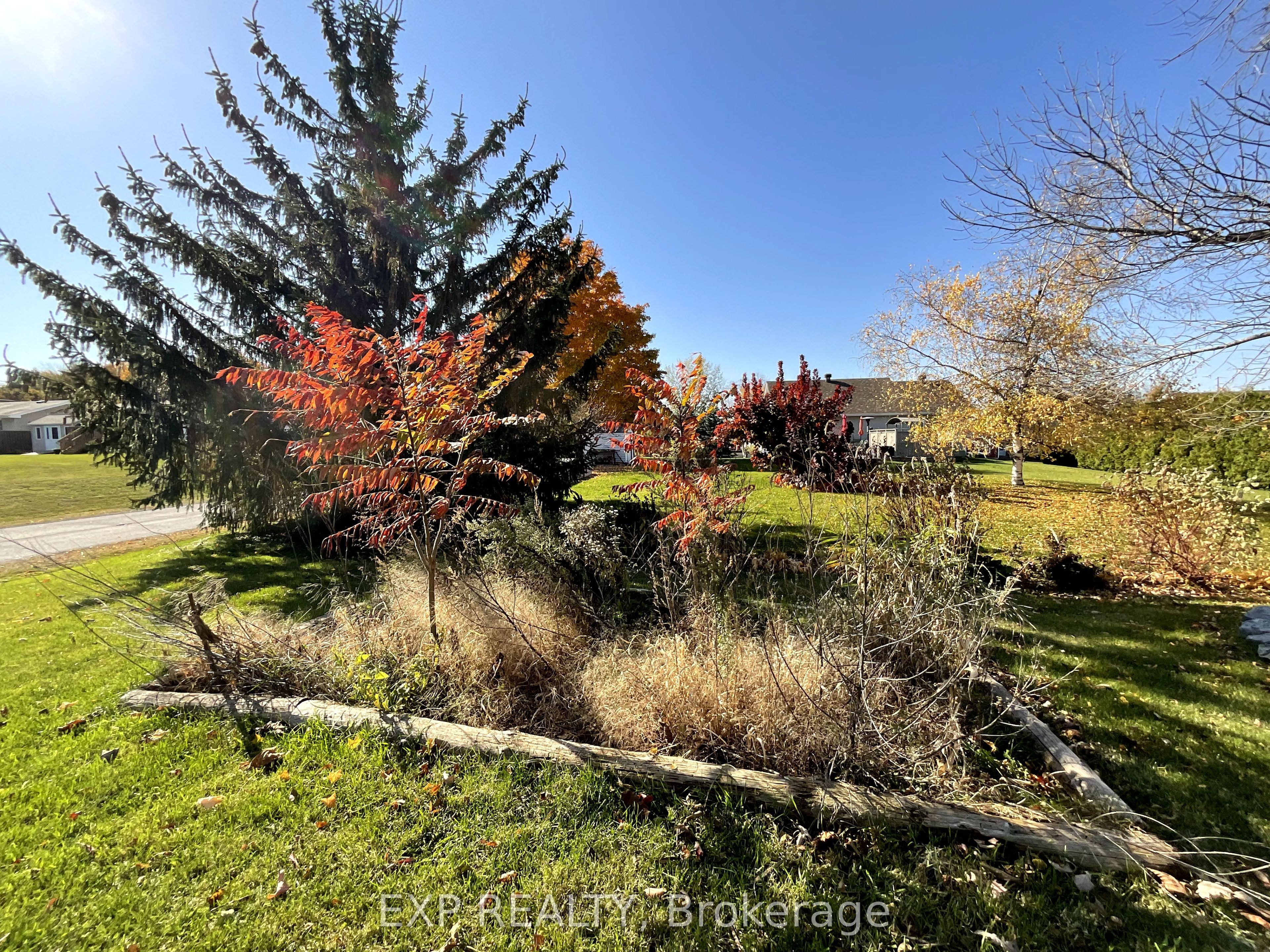 26 Penny Lane Property Photo 13