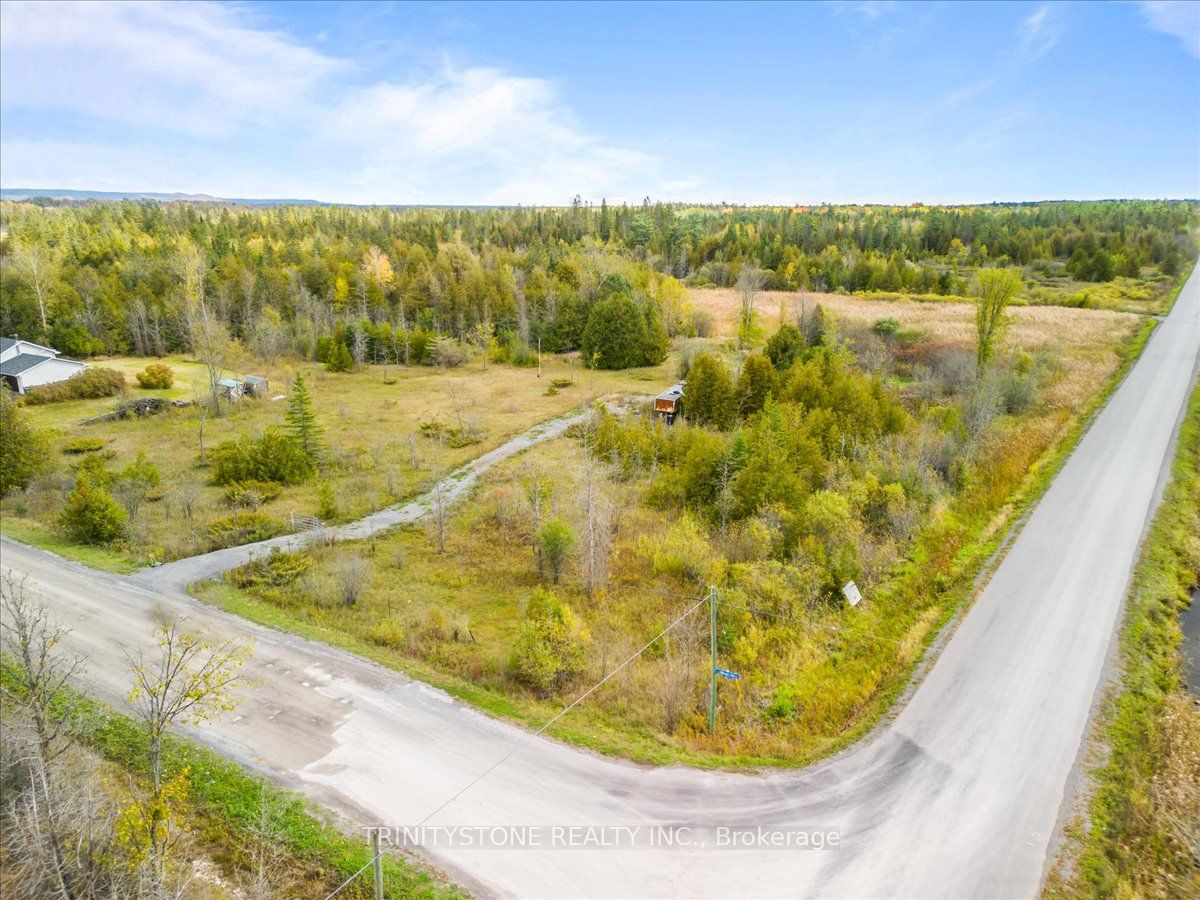 1754 Kilmaurs Side Road Property Photo 8