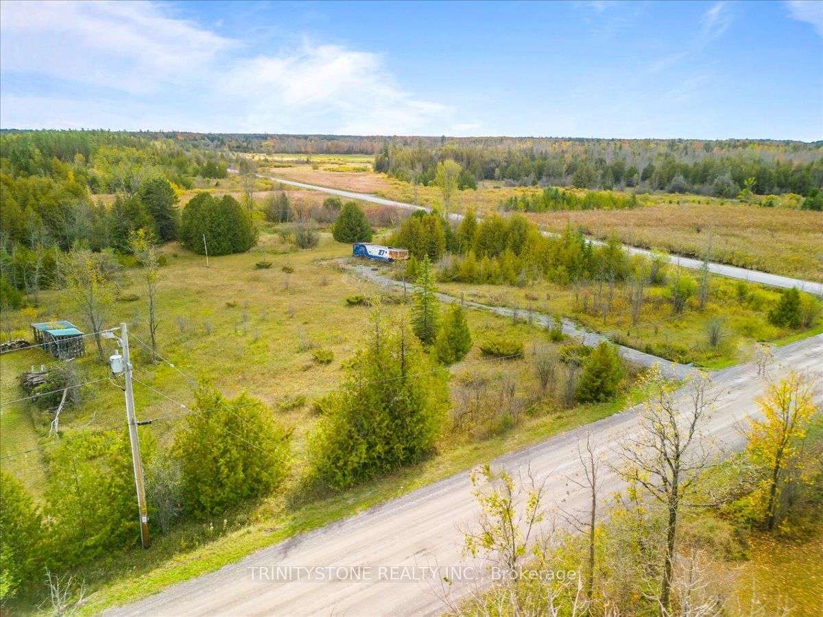 1754 Kilmaurs Side Road Property Photo 11
