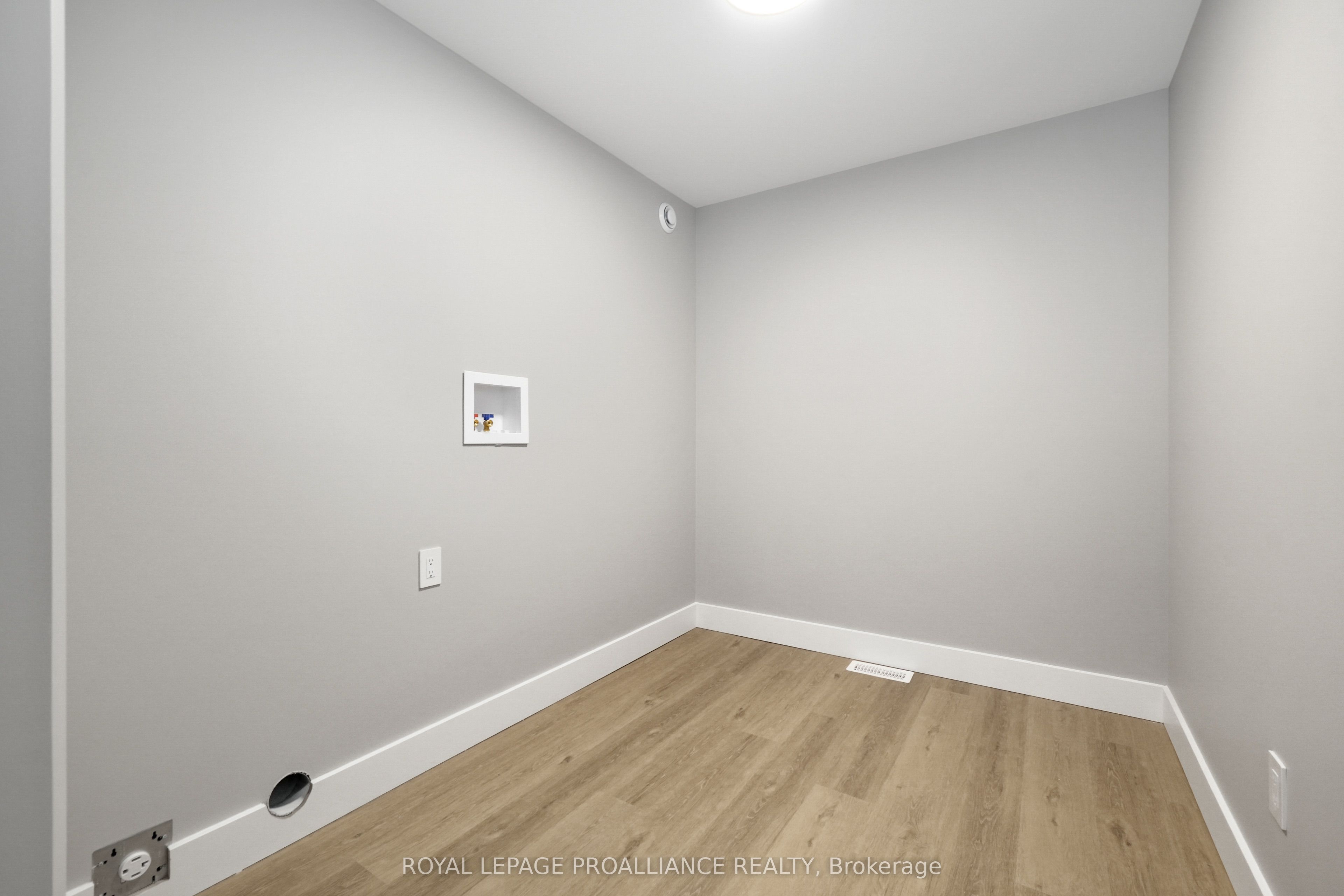 3 Hollingsworth Street Property Photo 22
