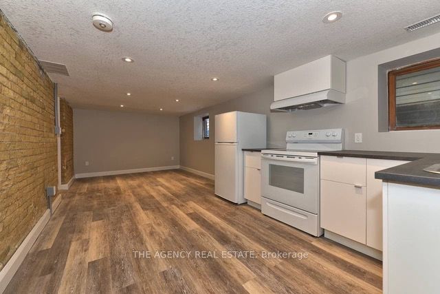 870 Queens Avenue Property Photo 7
