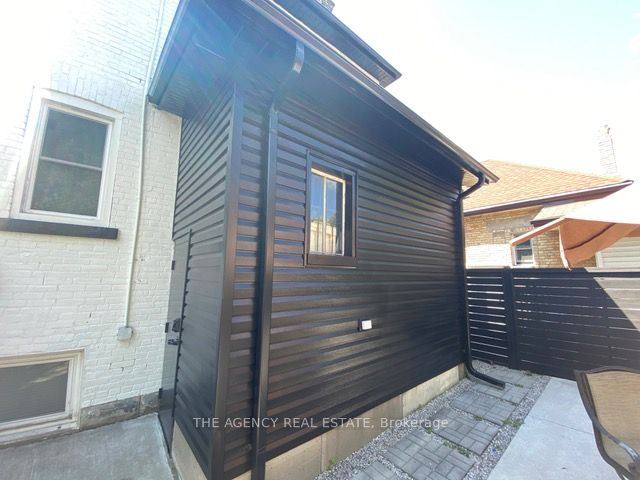 870 Queens Avenue Property Photo 36