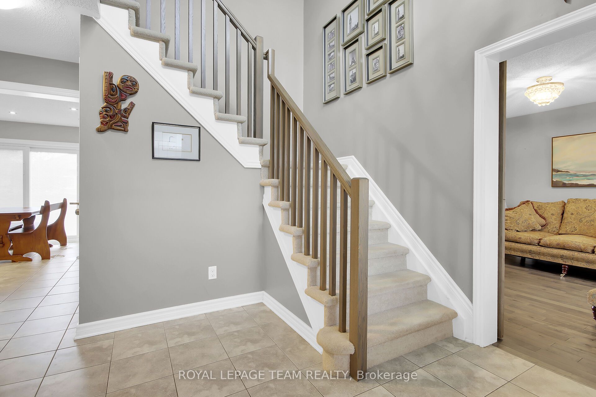 638 Robert Hill Street N Property Photo 5
