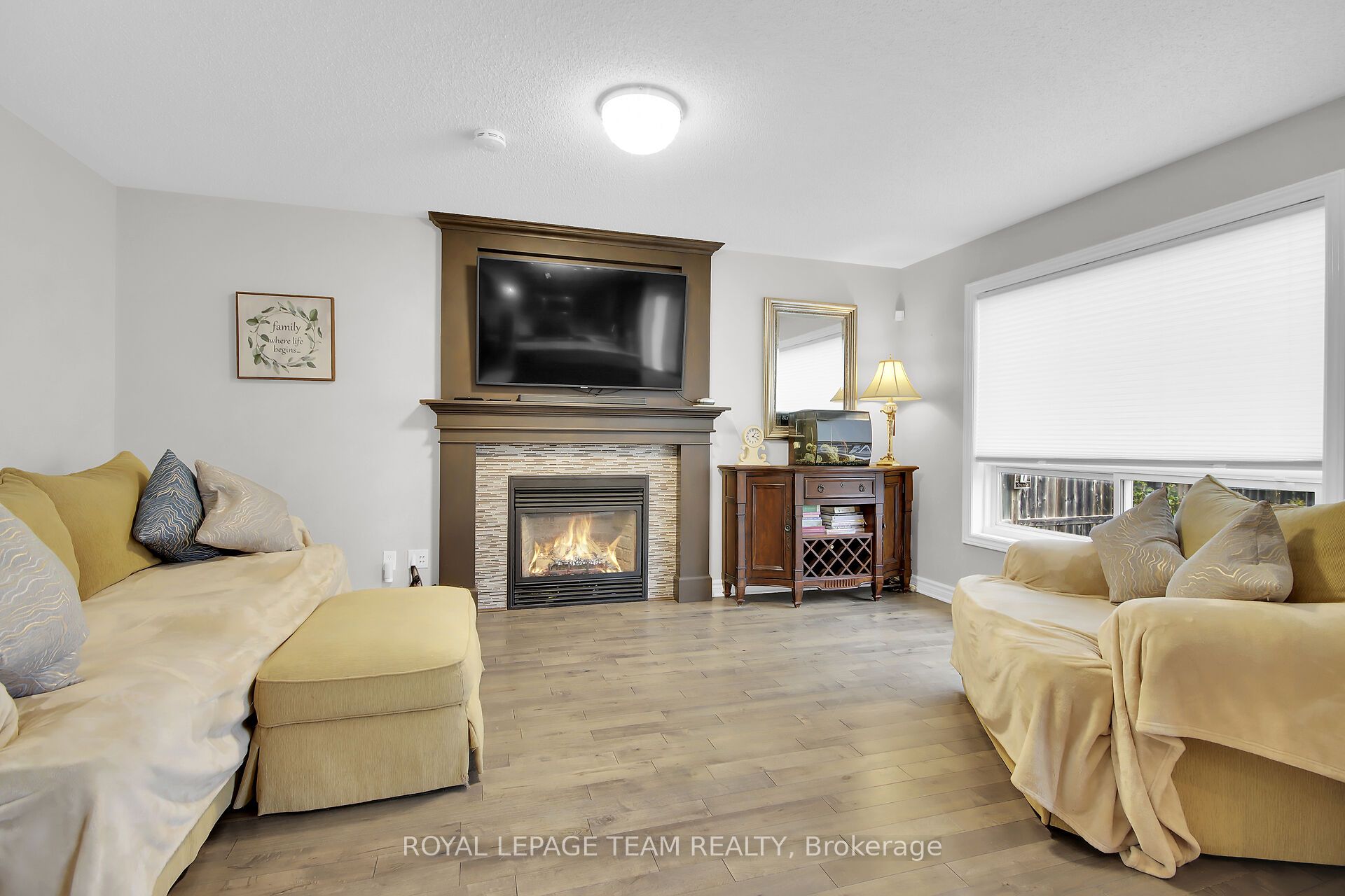 638 Robert Hill Street N Property Photo 16