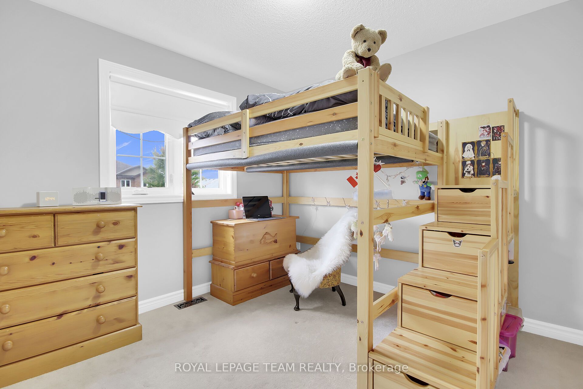 638 Robert Hill Street N Property Photo 21