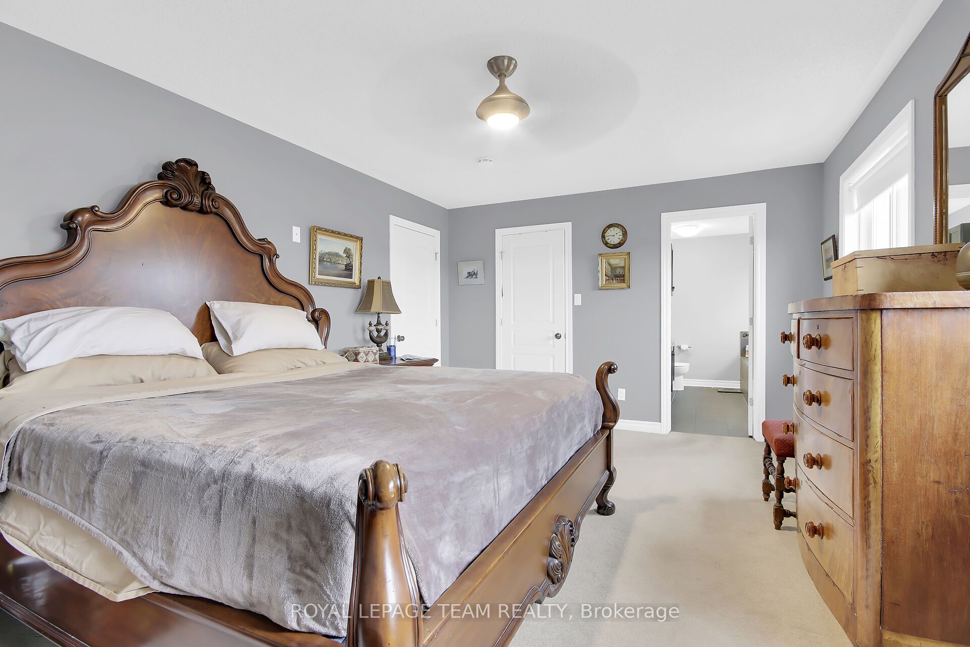 638 Robert Hill Street N Property Photo 25