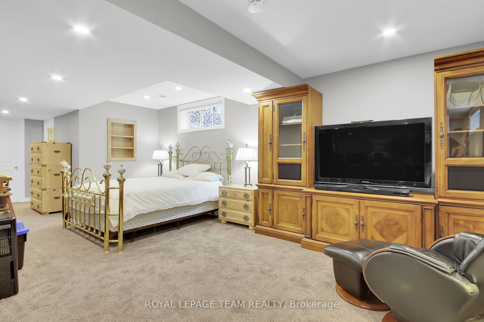 638 Robert Hill Street N Property Photo 29