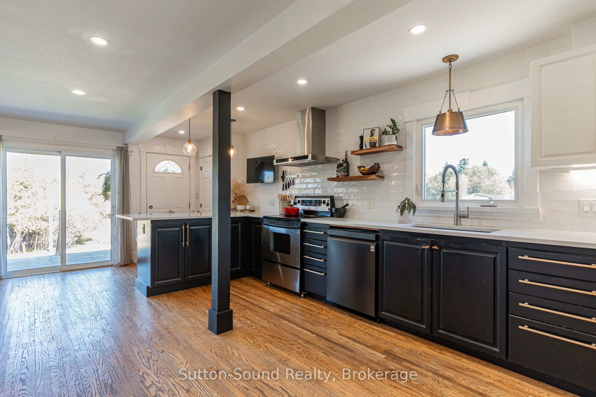 146 Sunset Boulevard Property Photo 7