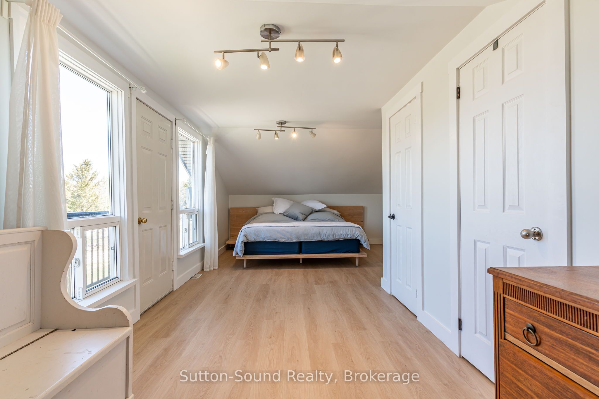 146 Sunset Boulevard Property Photo 26