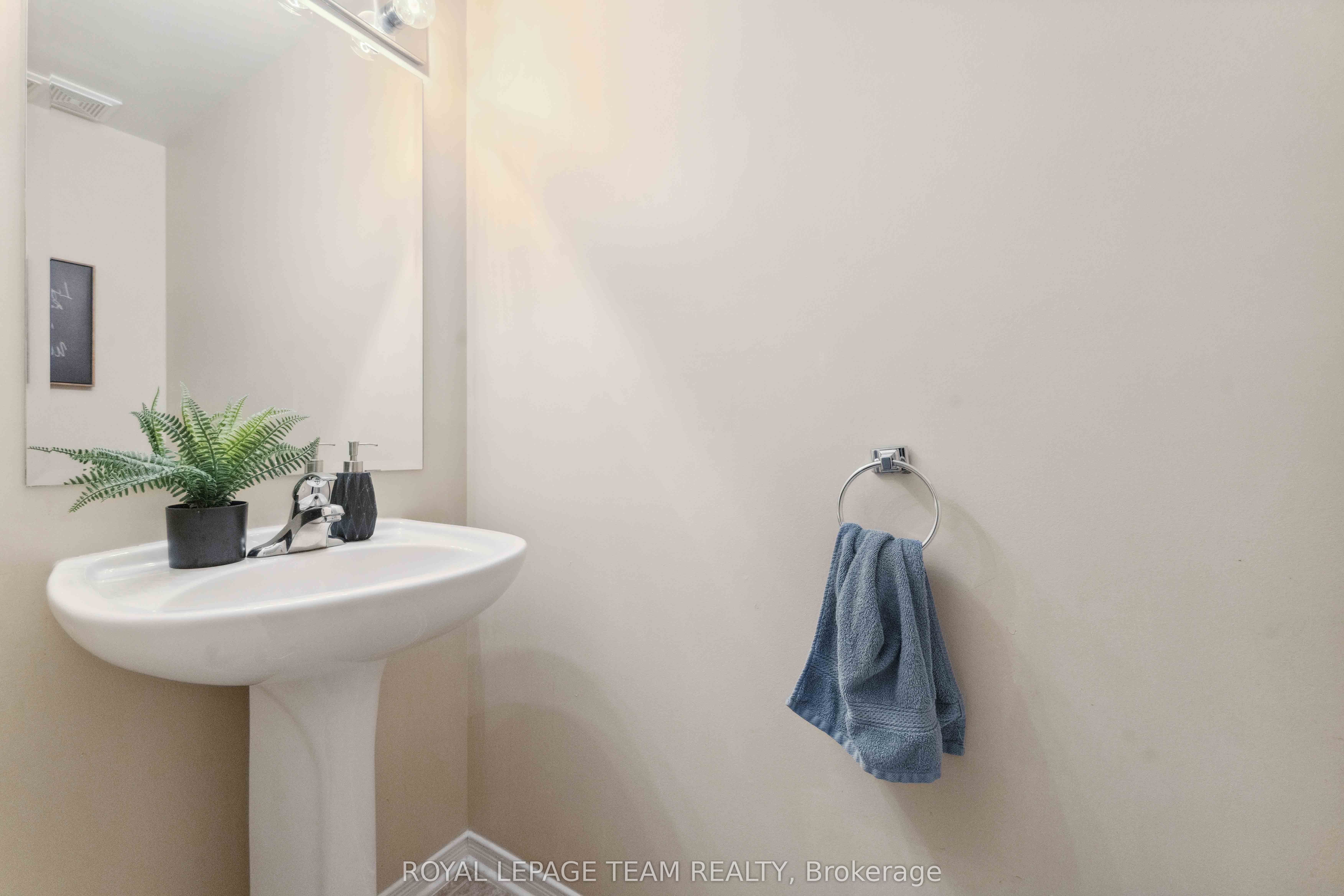 705 Clearbrook Drive Property Photo 10
