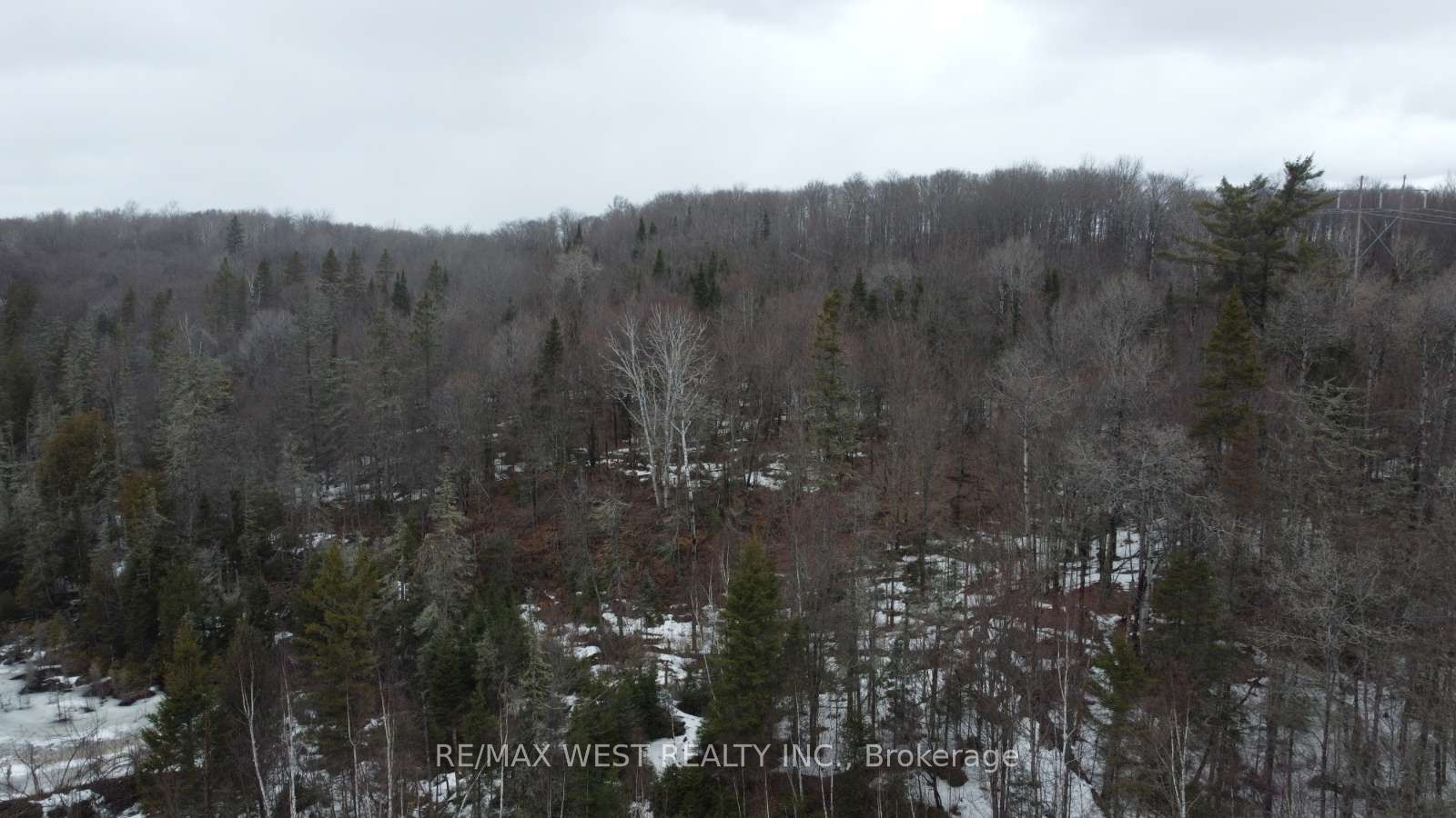 1140 Widdifield Station Road Property Photo 3
