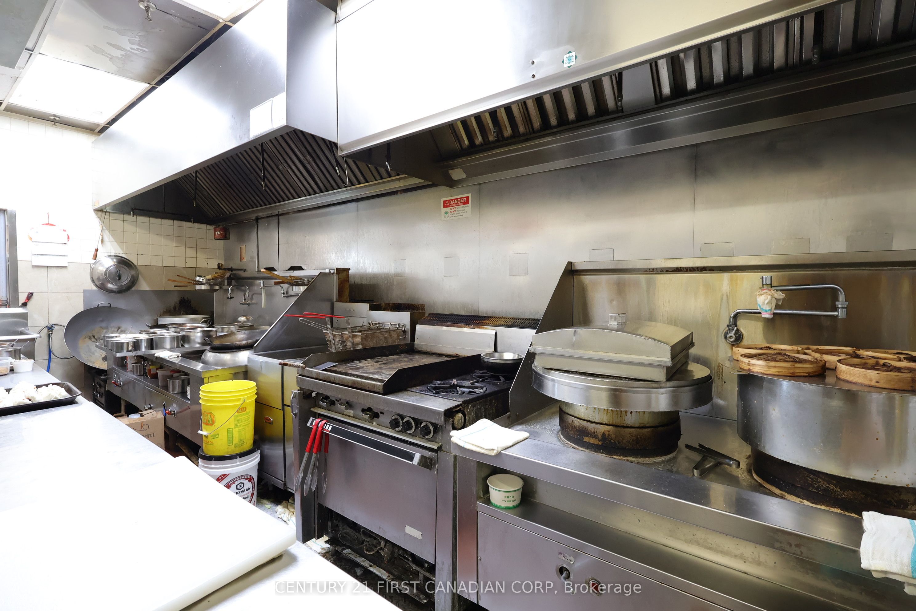 #16 - 1080 Adelaide Street Property Photo 7