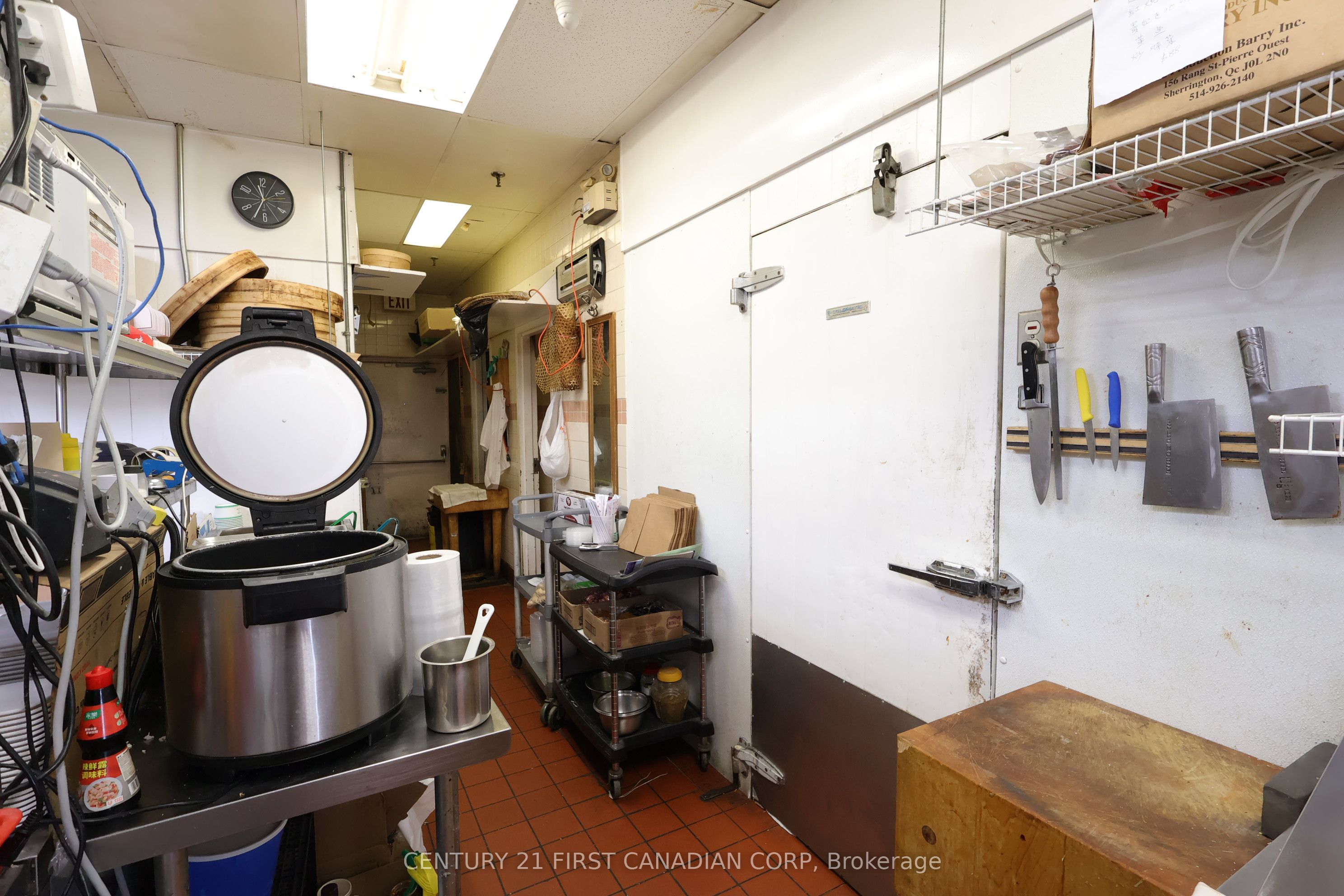 #16 - 1080 Adelaide Street Property Photo 20