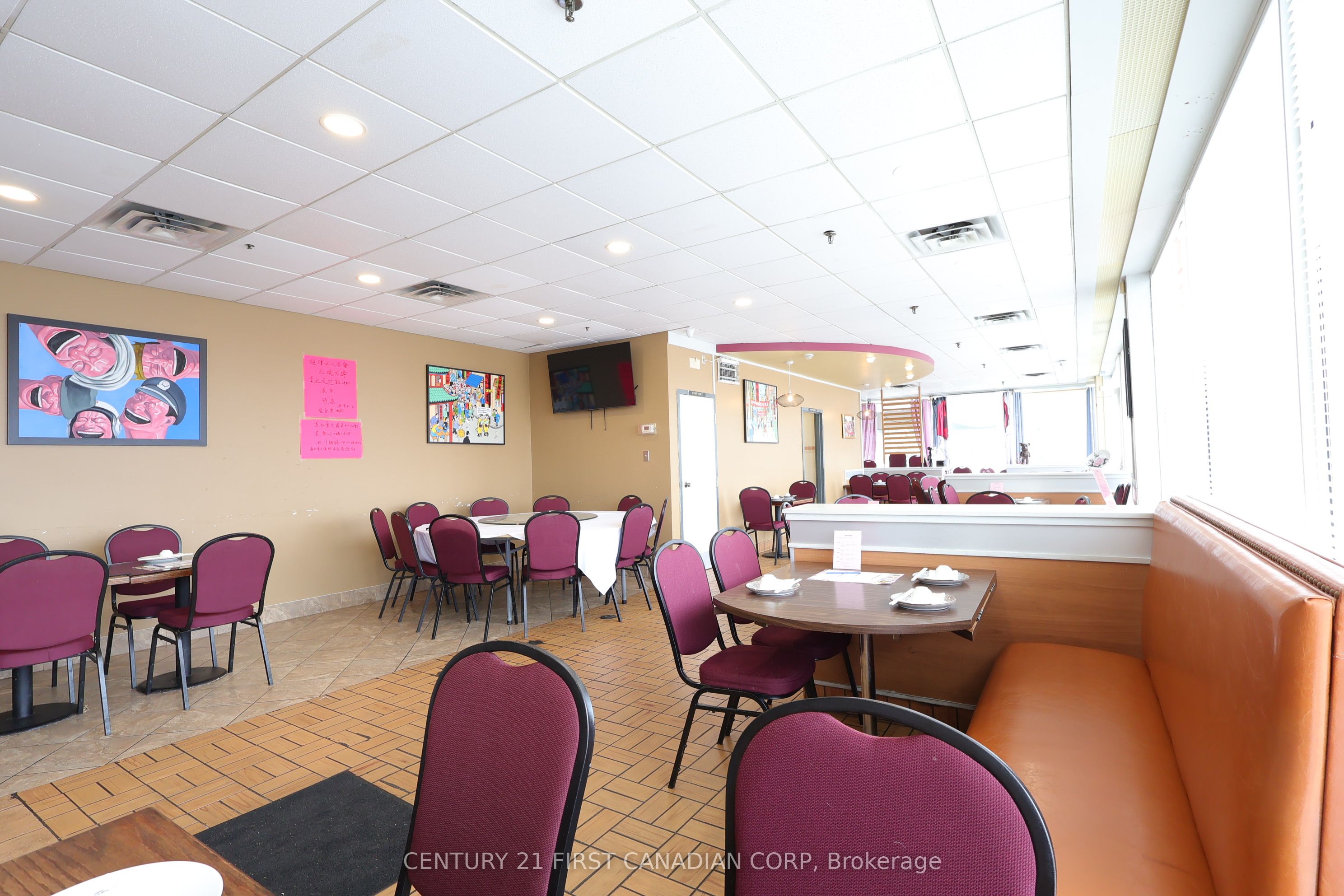 #16 - 1080 Adelaide Street Property Photo 25