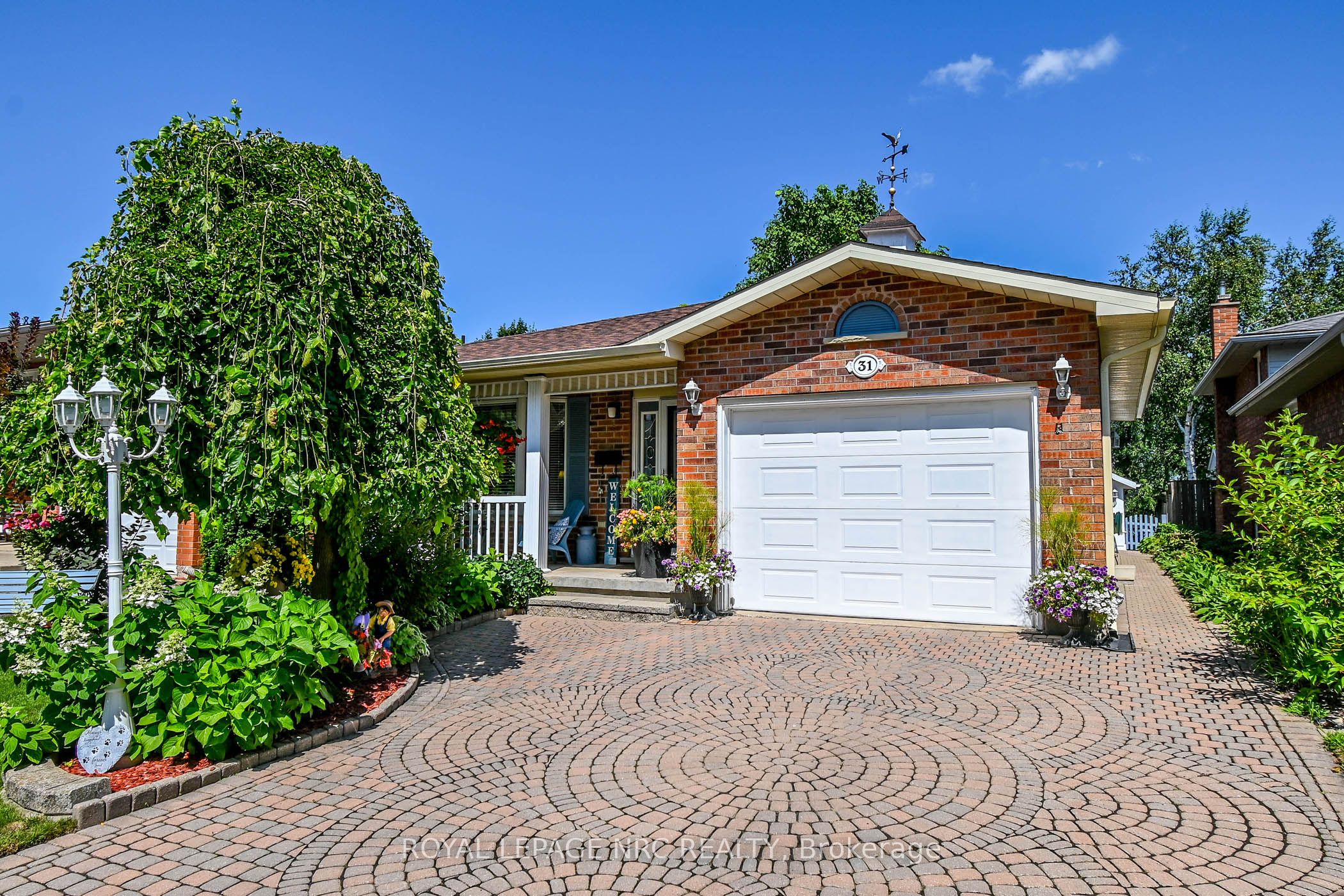 31 Rollins Drive Property Photo 1