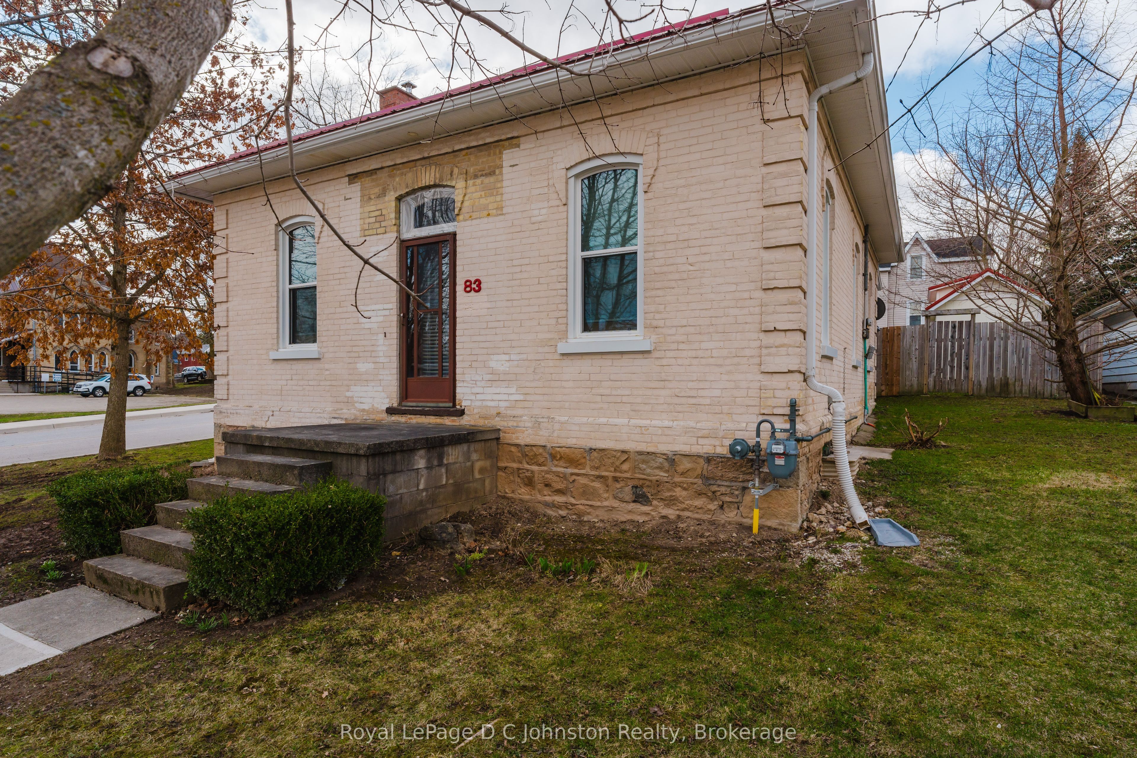 83 3rd Street Sw Property Photo 24