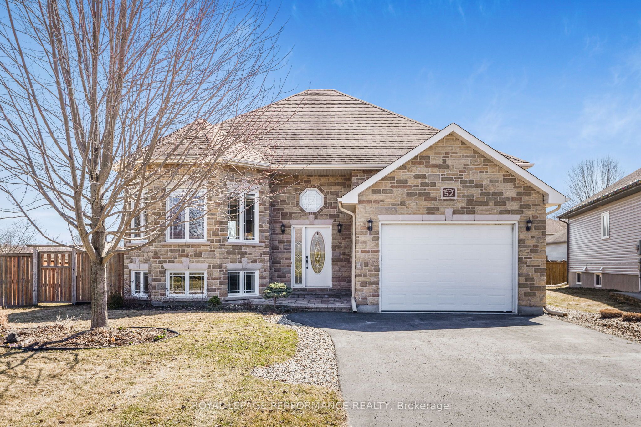 52 St Viateur Crescent Property Photo