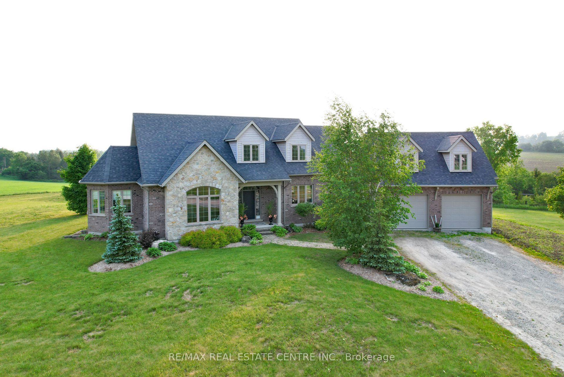 293138 8th Line Property Photo 1