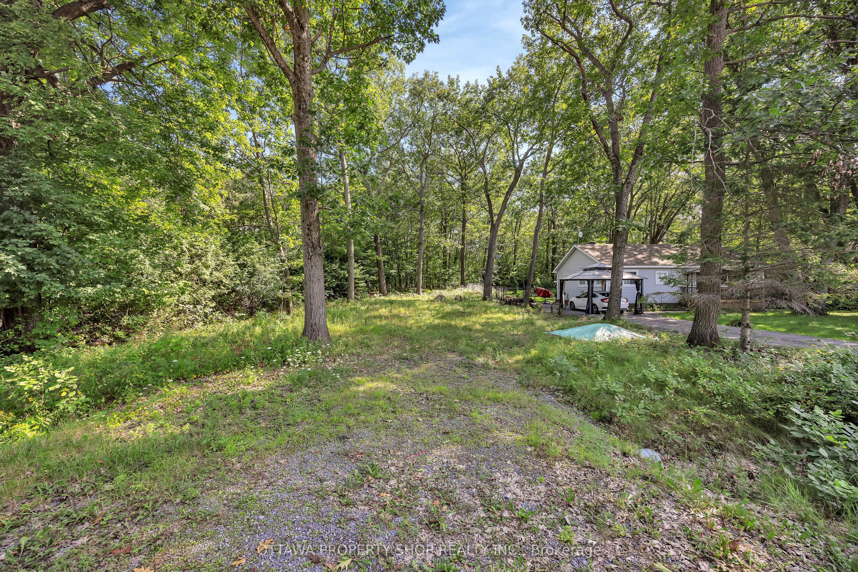 676 Bayview Dr Property Photo 12