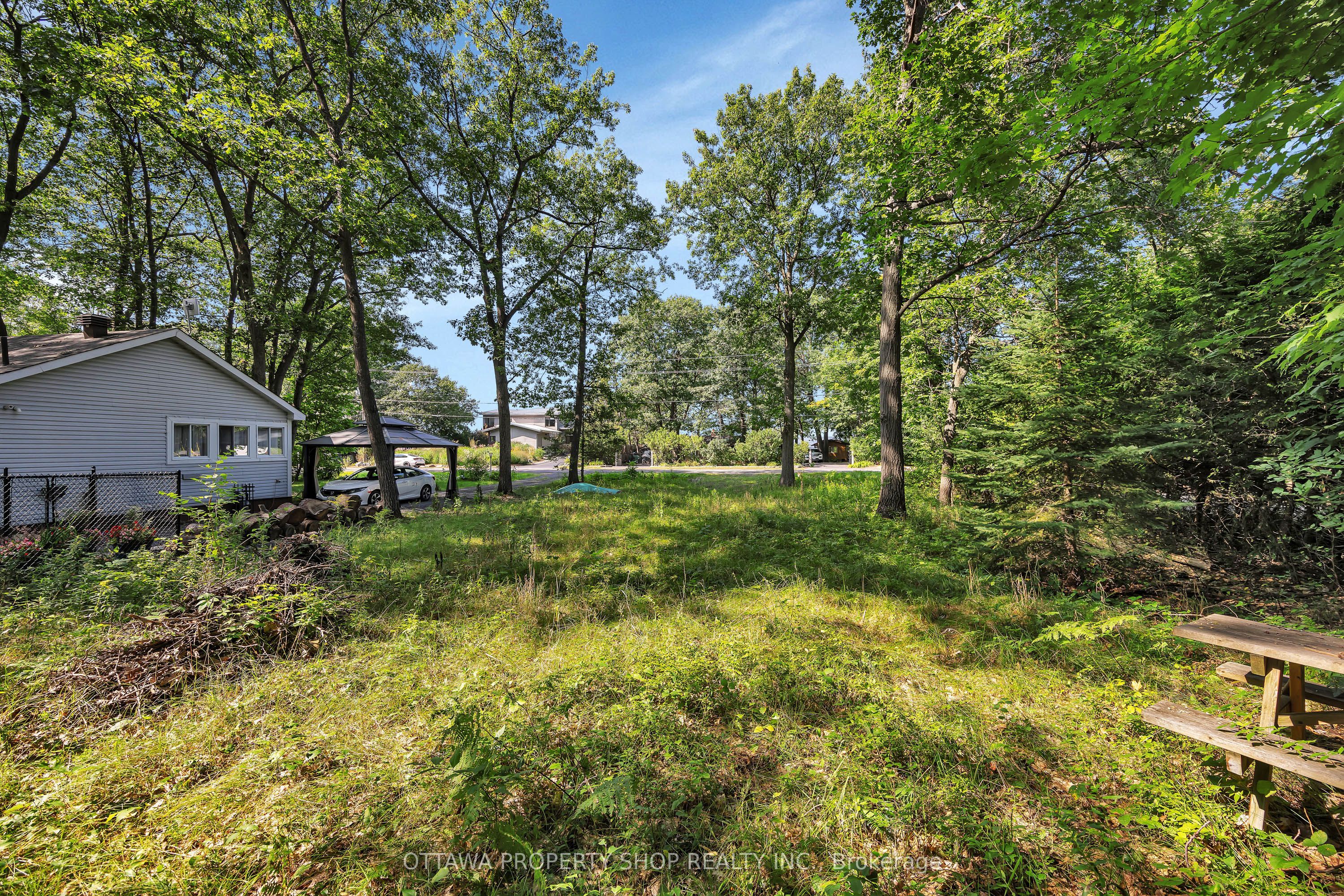 676 Bayview Dr Property Photo 14