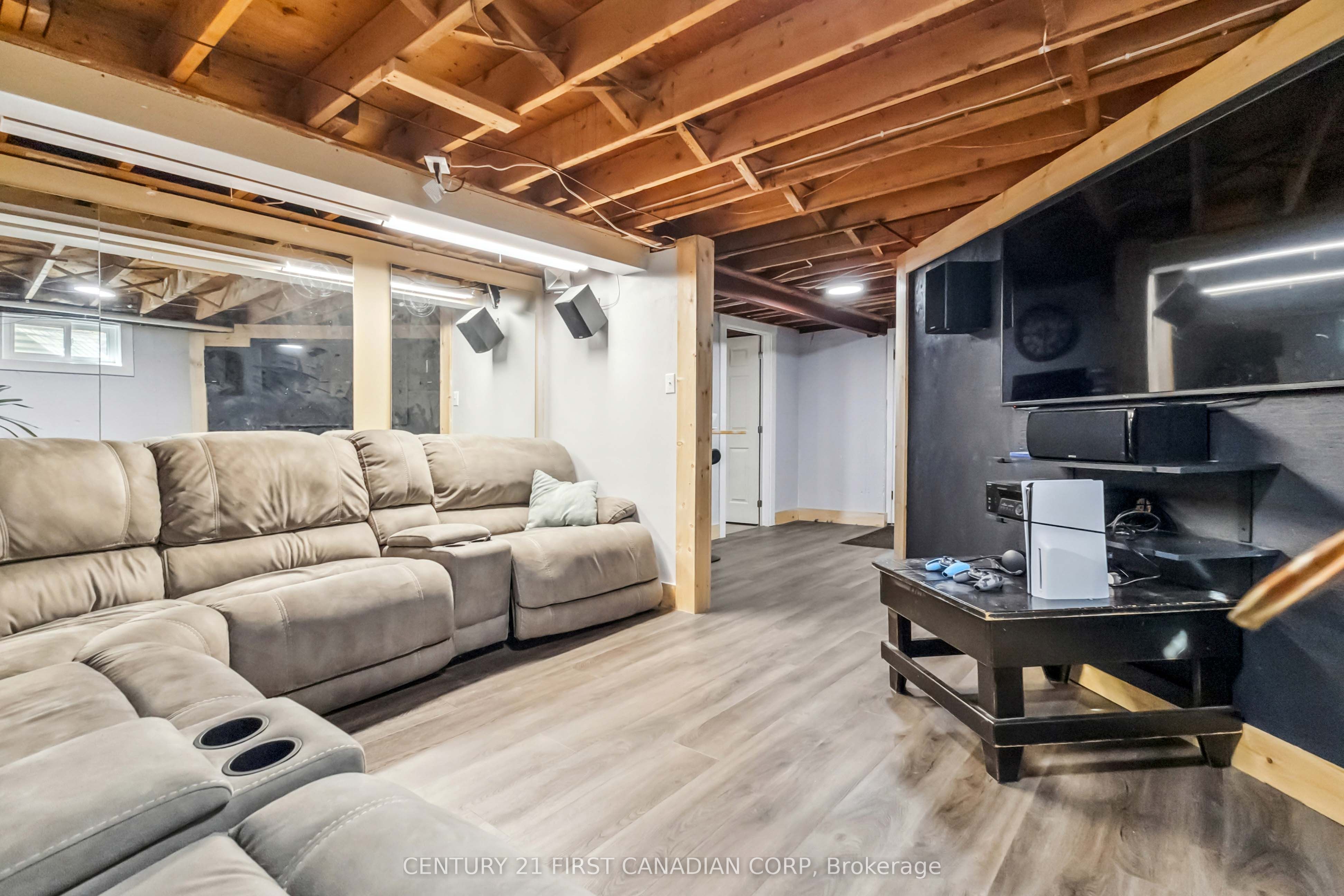264 Chittick Crescent Property Photo 36