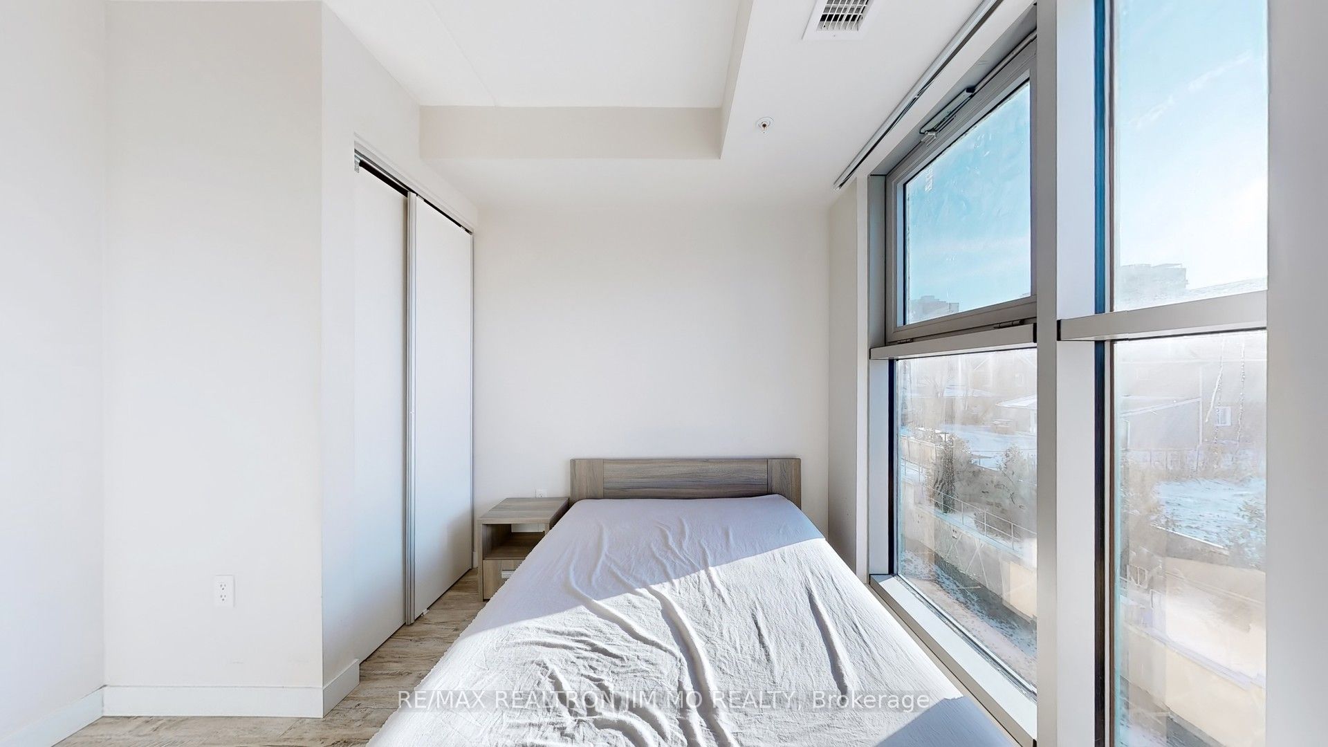 257 Hemlock St Property Photo 23