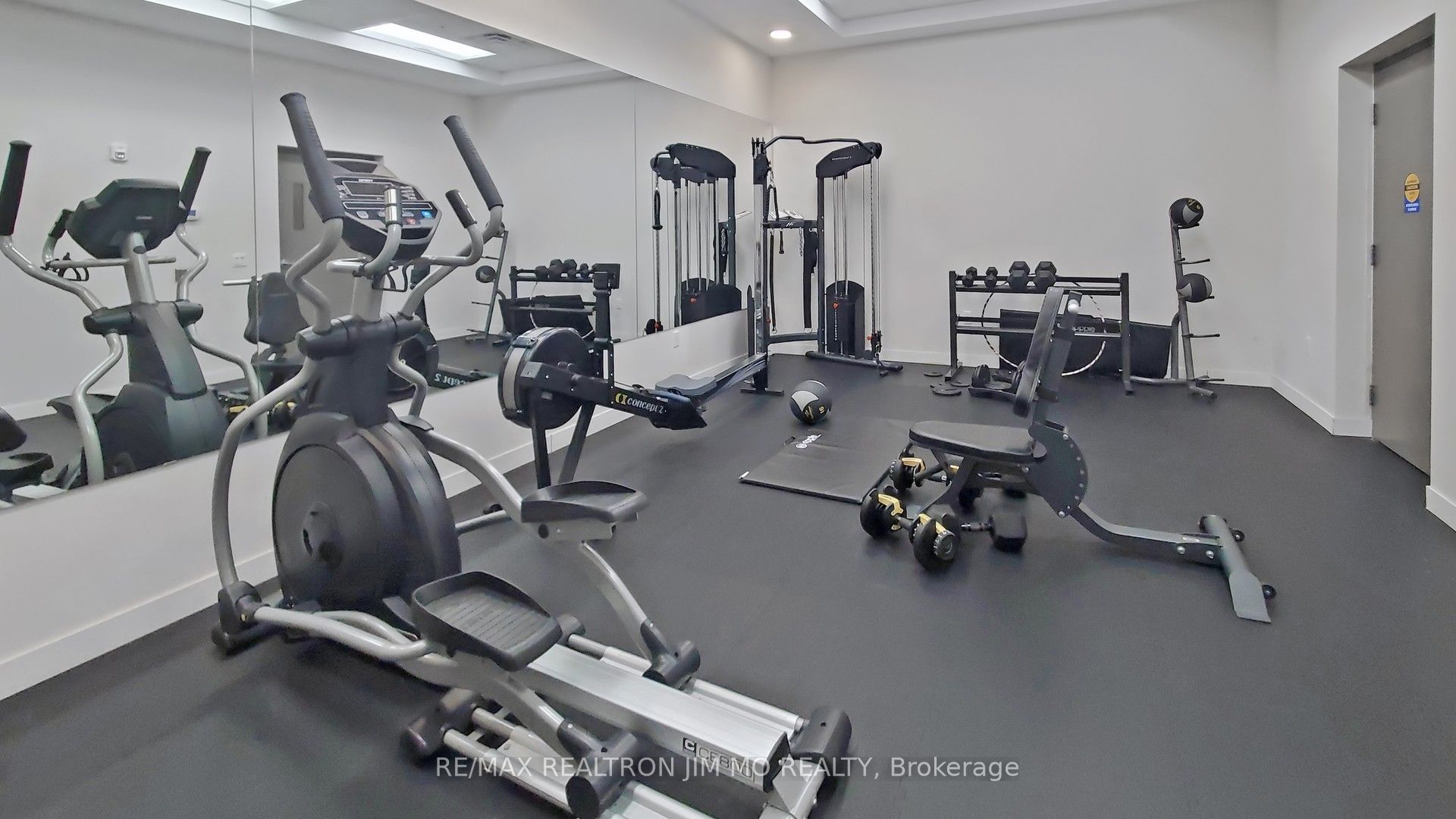 257 Hemlock St Property Photo 38