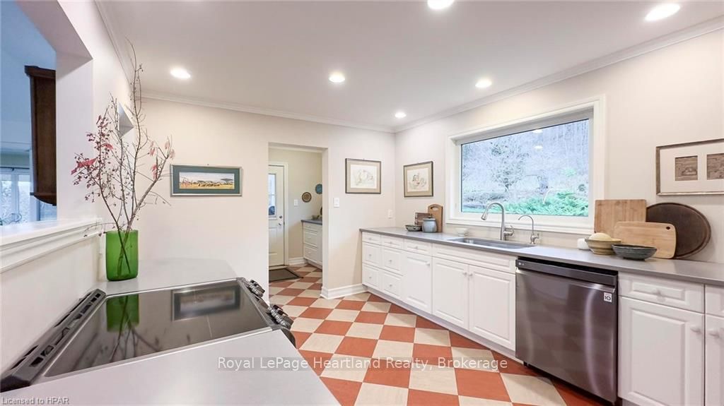 37001 Millar Street Property Photo 14