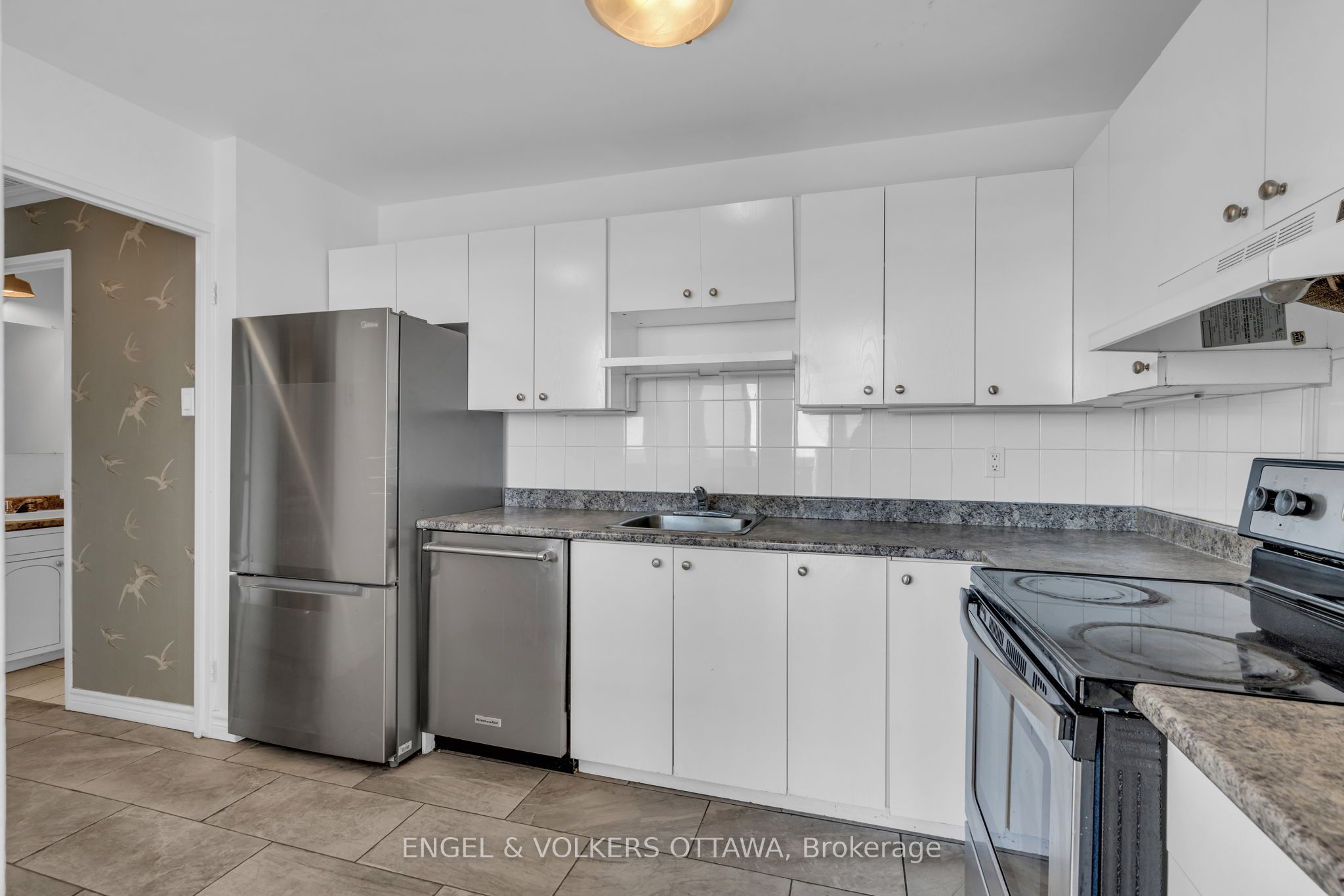 400 Stewart Street 2404 Property Photo 6