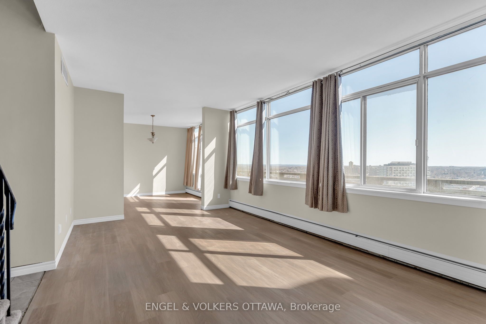 400 Stewart Street 2404 Property Photo 12