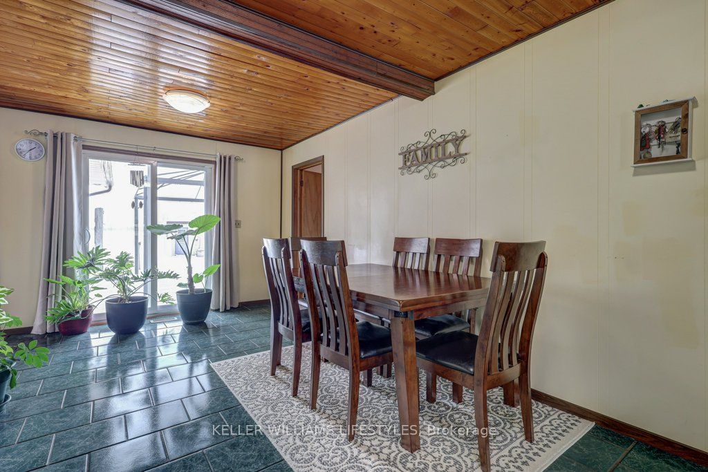 22709 Thames Road Property Photo 15