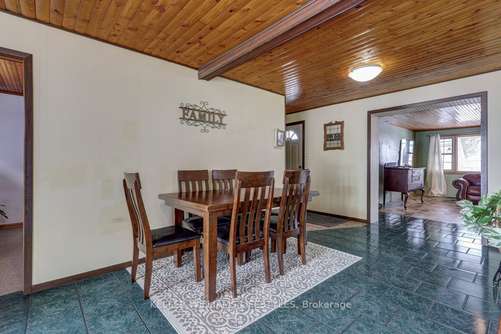 22709 Thames Road Property Photo 17