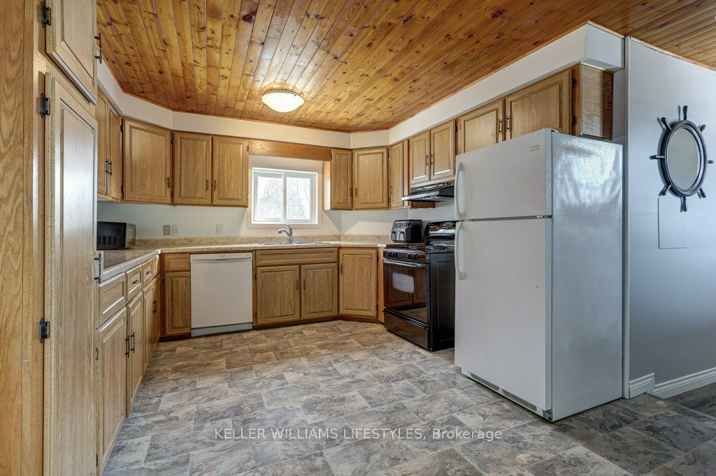22709 Thames Road Property Photo 20
