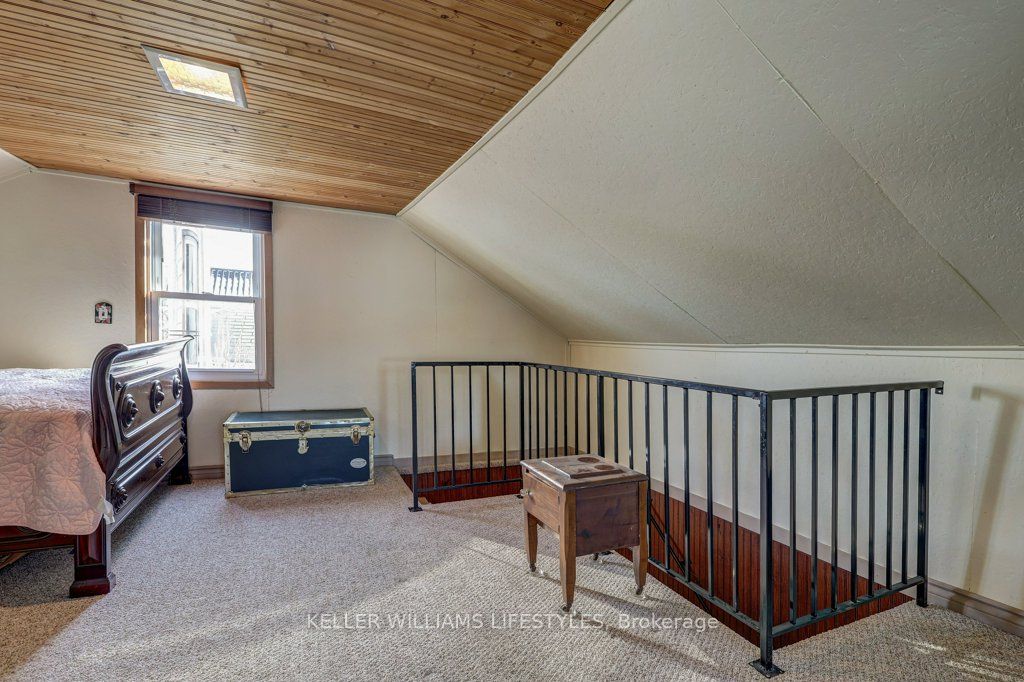 22709 Thames Road Property Photo 30
