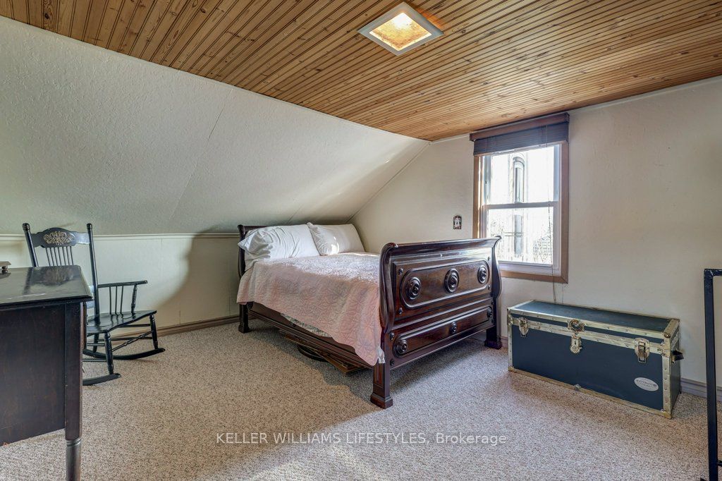 22709 Thames Road Property Photo 31