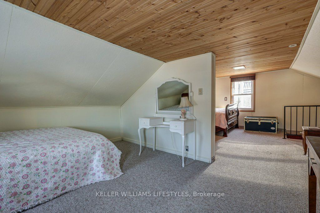22709 Thames Road Property Photo 35