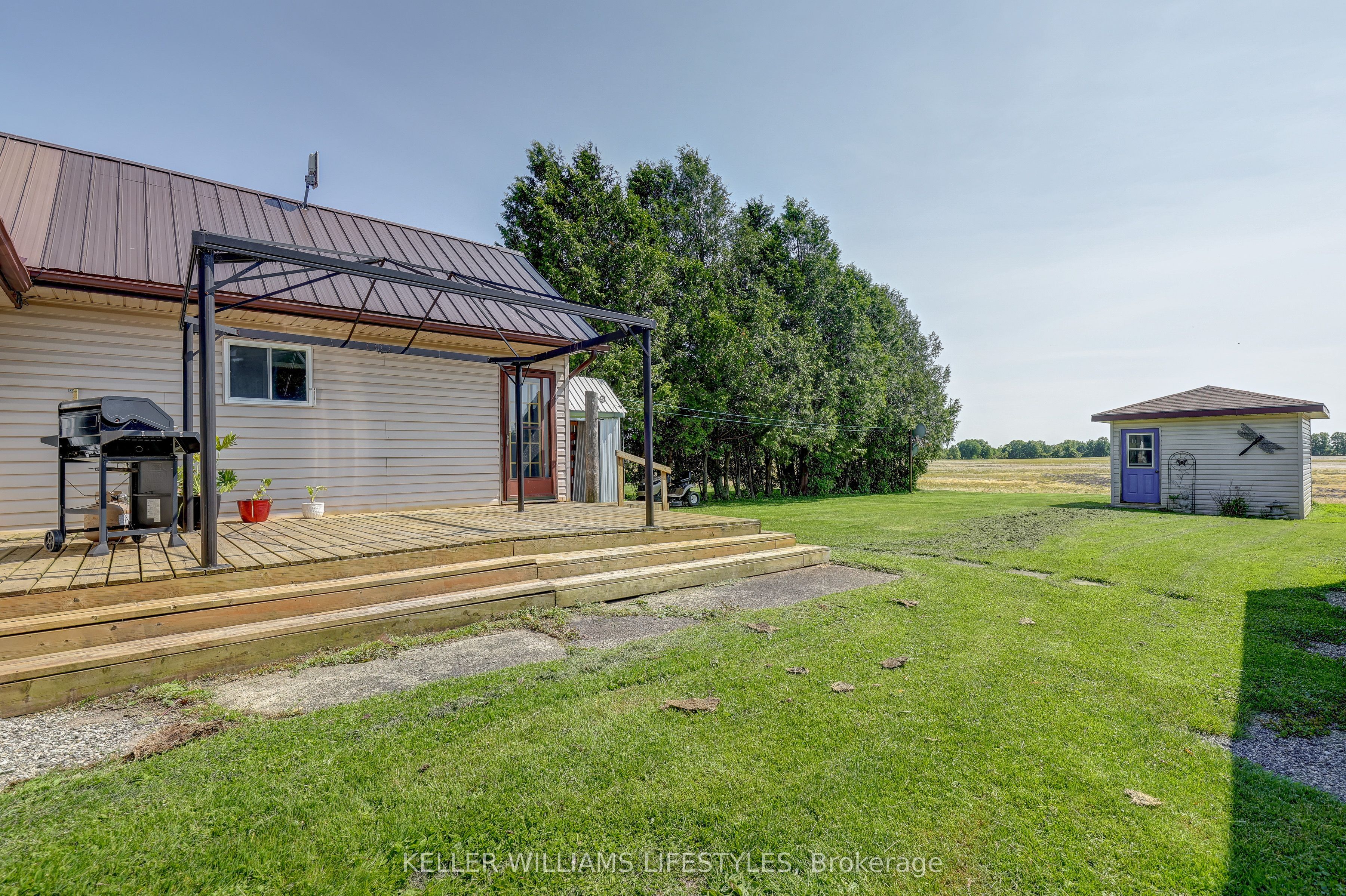 22709 Thames Road Property Photo 36