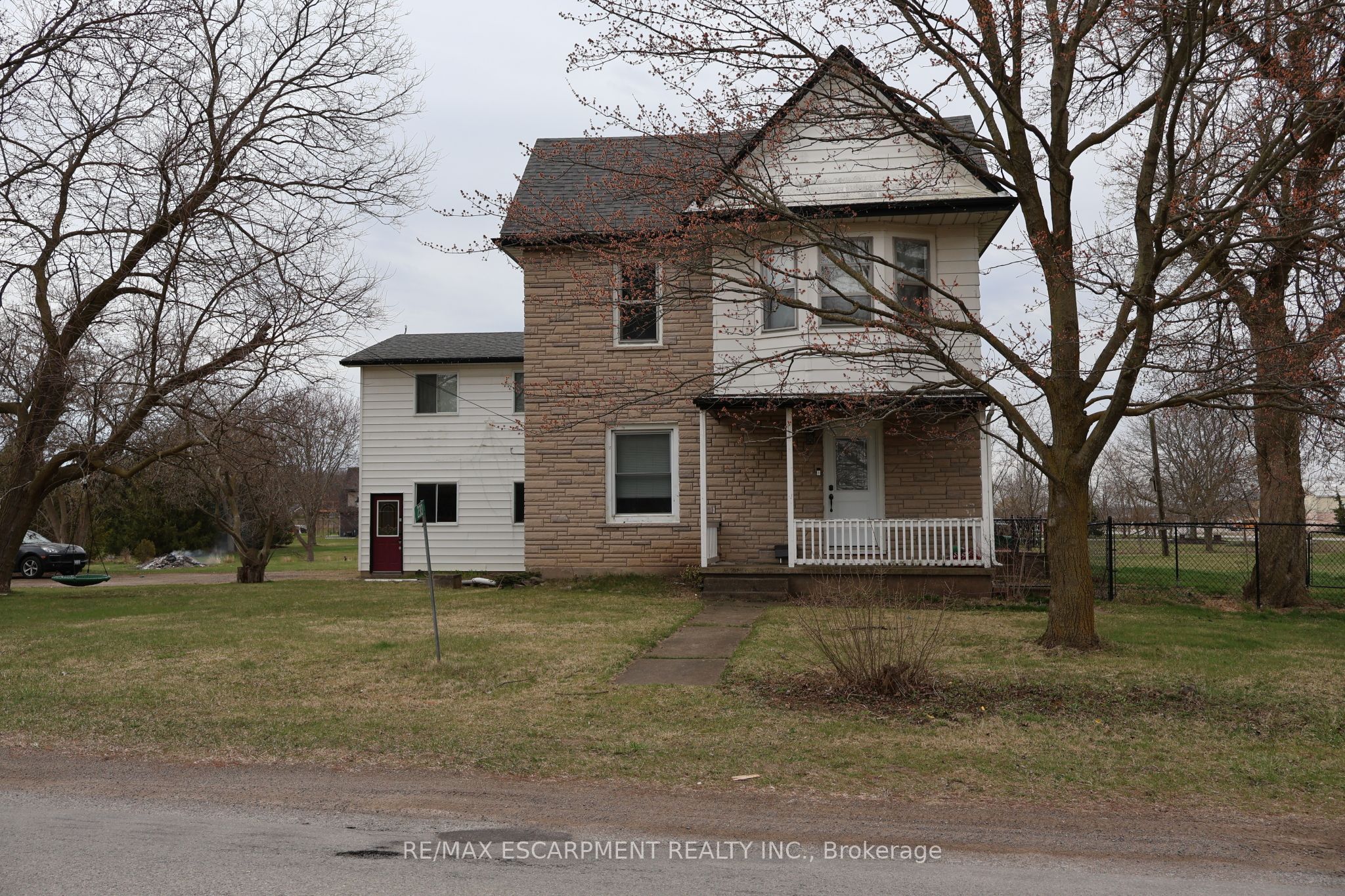 2313 St Anns Road Property Photo 5